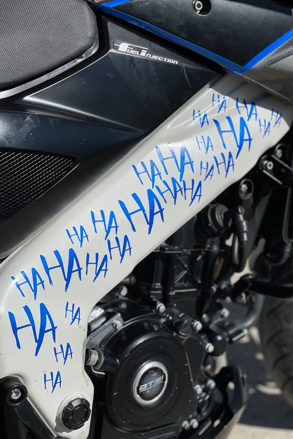 Motor-Araba-Kask için Reflektif Gece Parlayan Mavi Hahaha Etiket Sticker 15x30cm Uyumlu