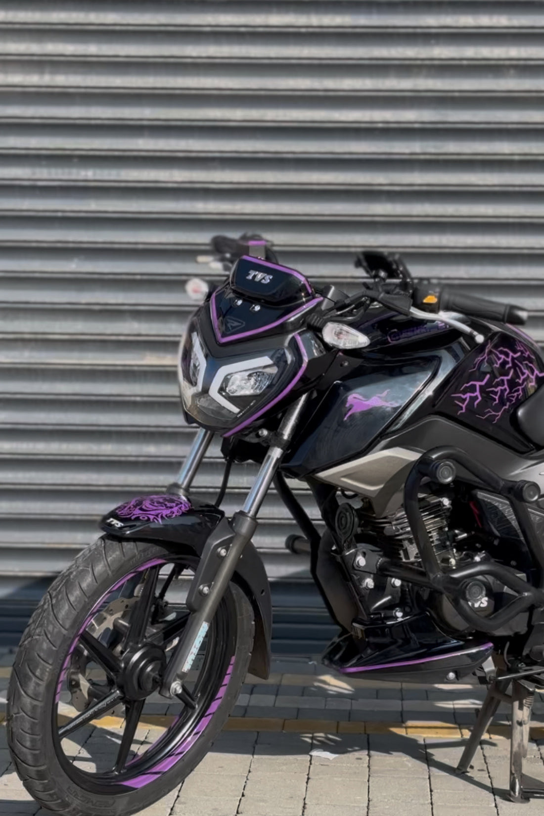 TVS Raider 125 için Orafol Mor Renk Komple Sticker Seti (49 Parça)