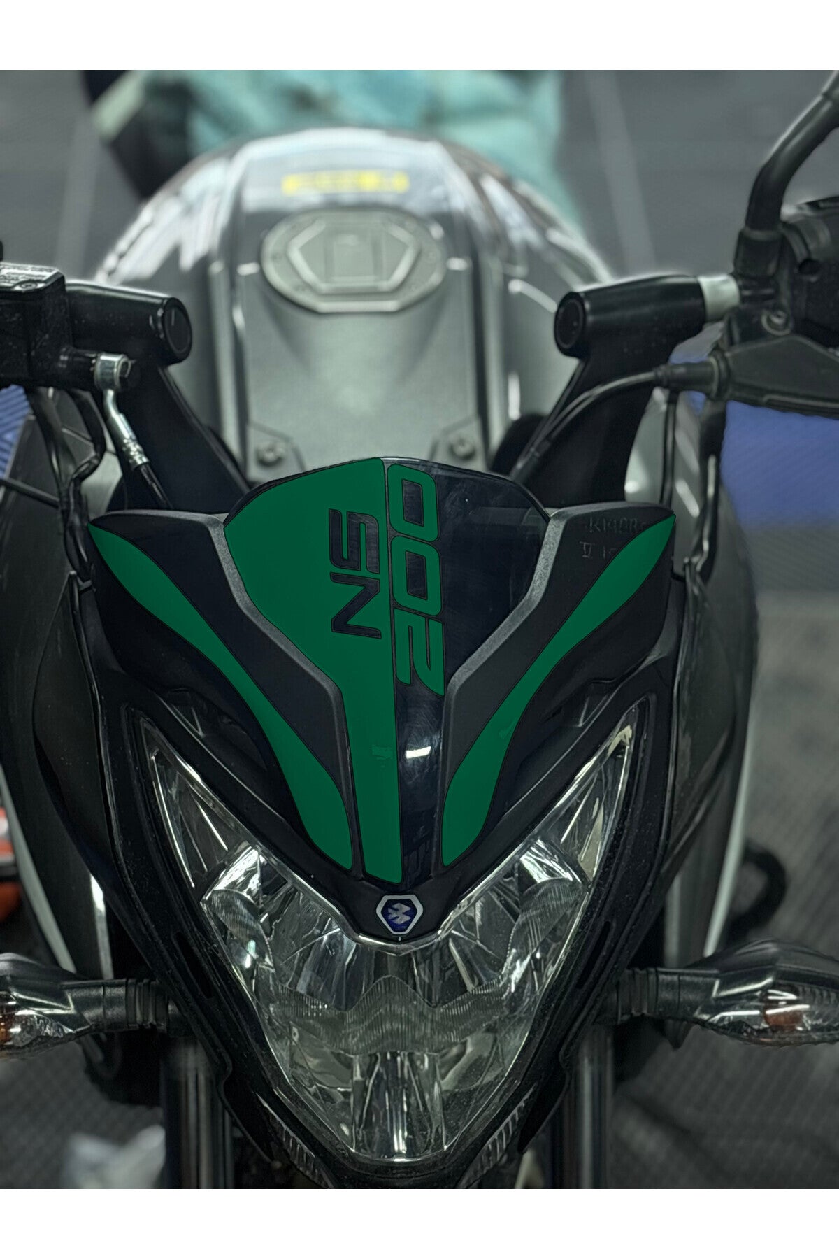 Bajaj Pulsar NS200 için Kafa Detay Sticker Seti NS200 Yazılı 3 Parça