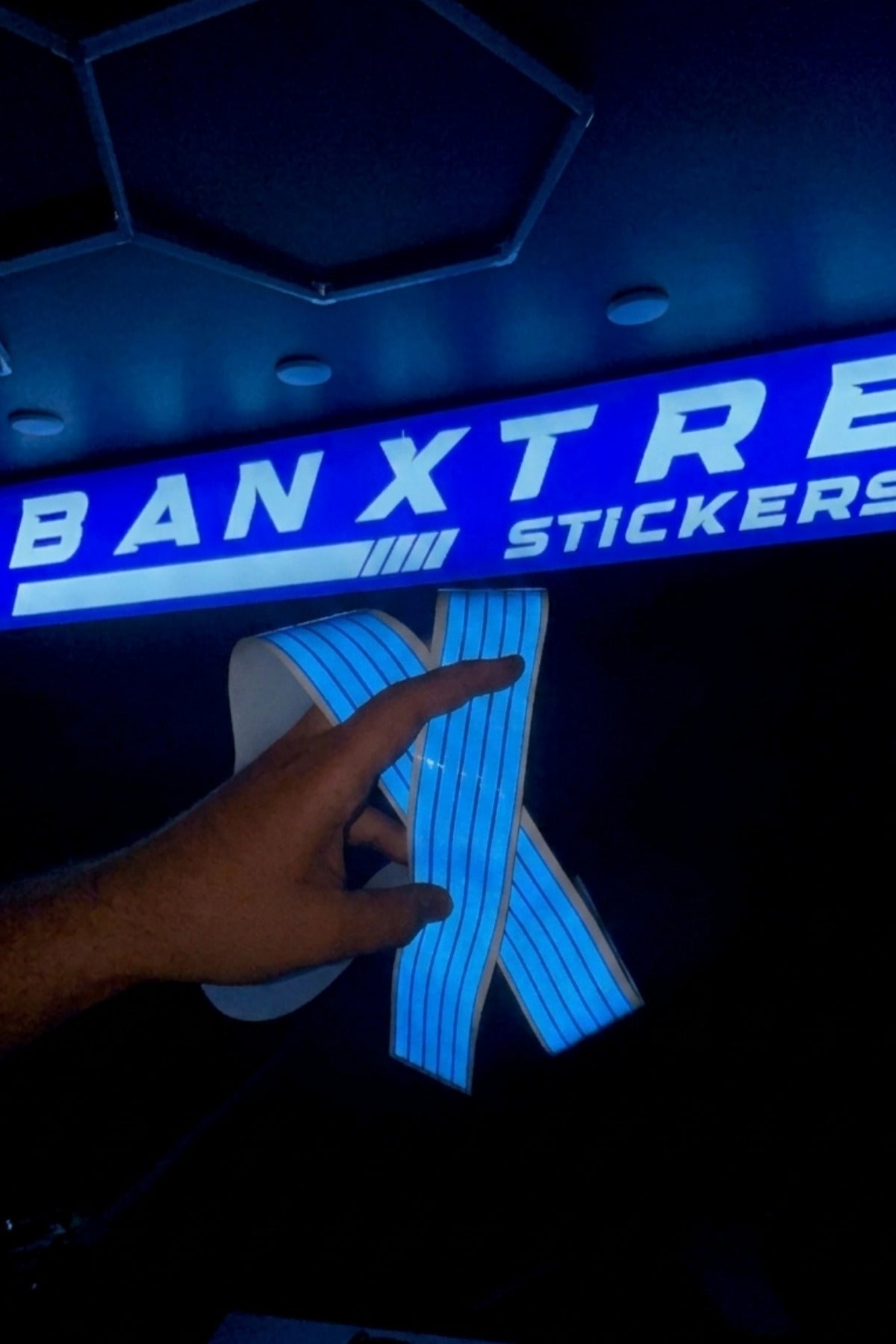 Motosiklet ve Kask için Ultra Reflektörlü Sticker Gece Işıkta Parlayan Şeritler (5 Parça Toplam 5 Metre)