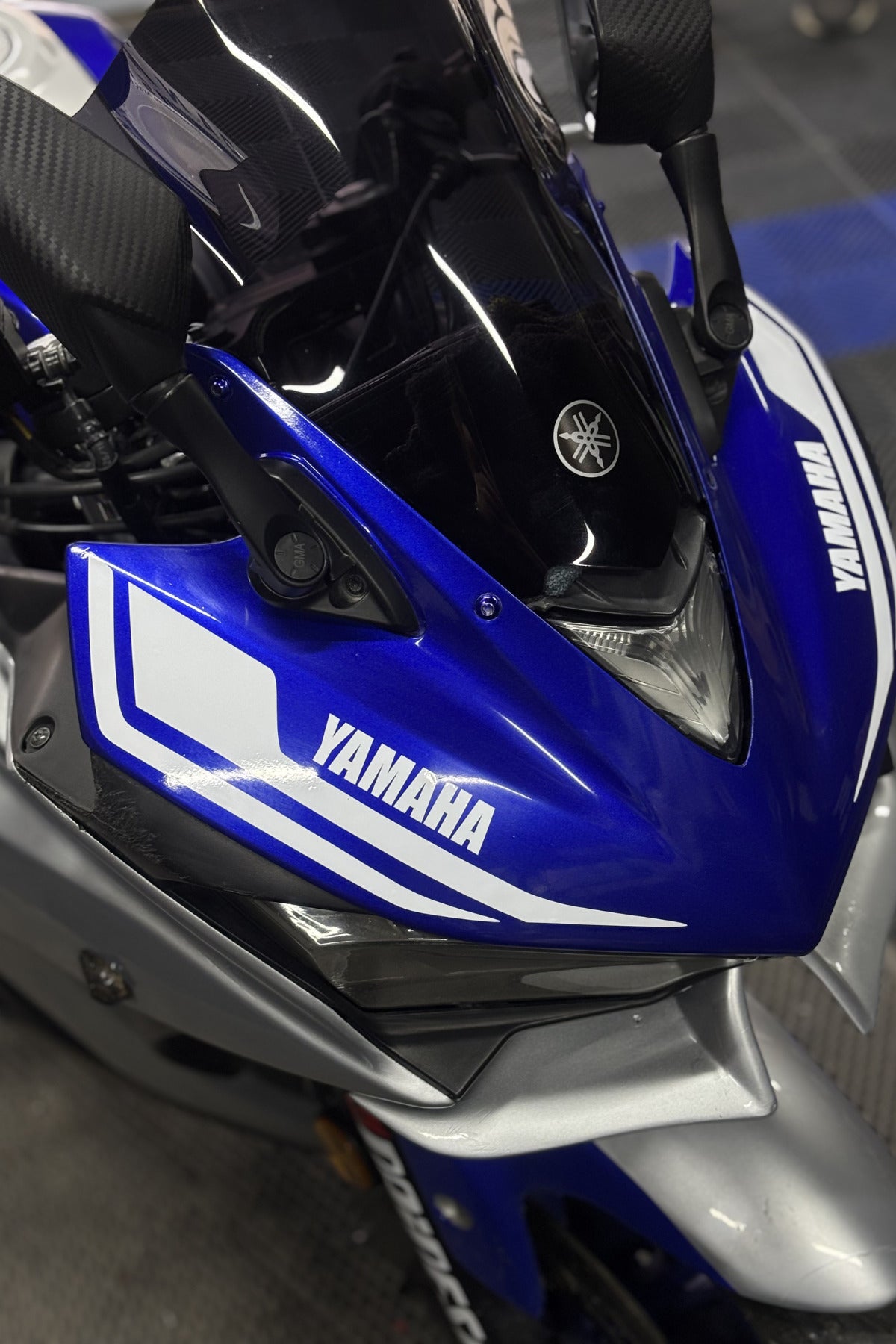 YAMAHA R25 için Kafa Detay Sticker Seti (2014-2018) Modeller Yıllarına Uyumlu