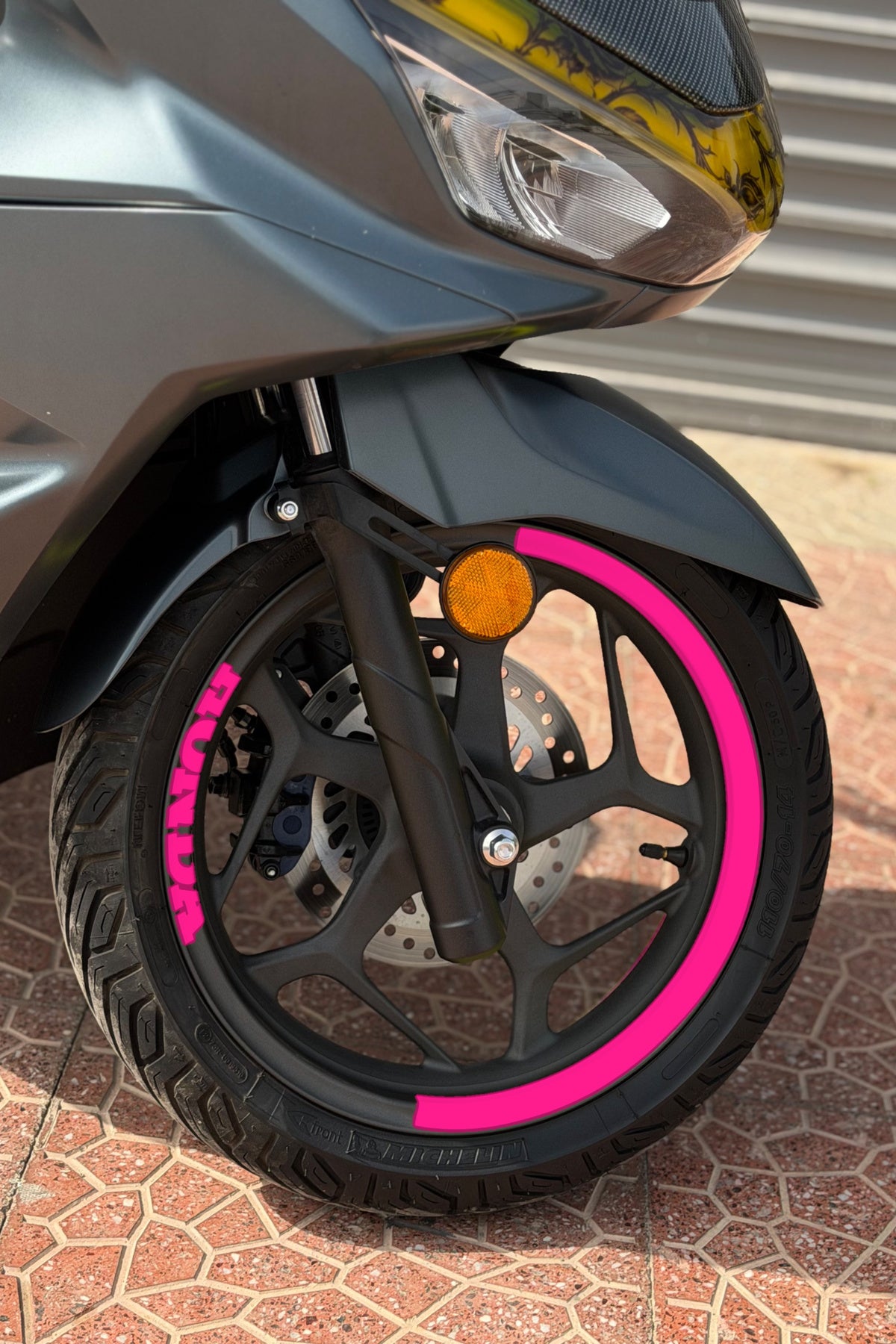 Honda Pcx için Honda Yazılı Yarım Jant Şeridi Sticker Seti (Ön-Arka-Sağ-Sol)