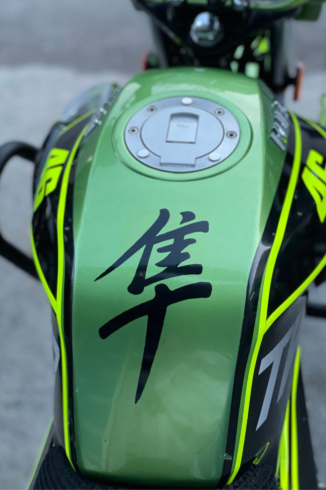 Motor için Dekoratif Sticker Siyah Hayabusa Etiketi