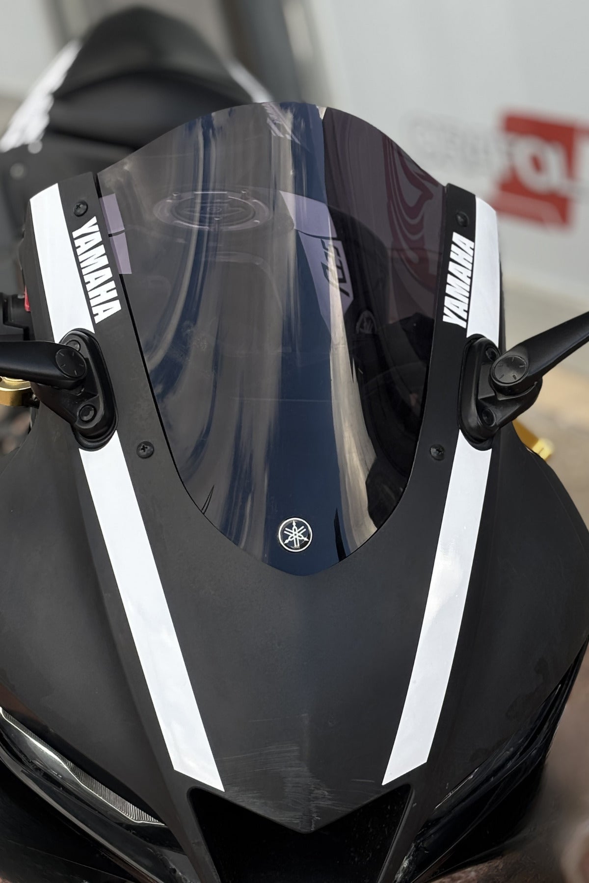 Yamaha R25 için Kafa Detay Sticker Seti (2019-2020-2021-2022-2023-2024)