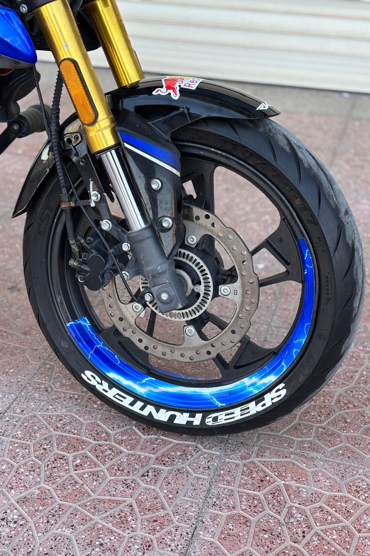 Motosiklet ve Motor için 17 Inch Jantlara Uyumlu Şimşek Desenli Yarım Jant Şeridi (4 Parça)