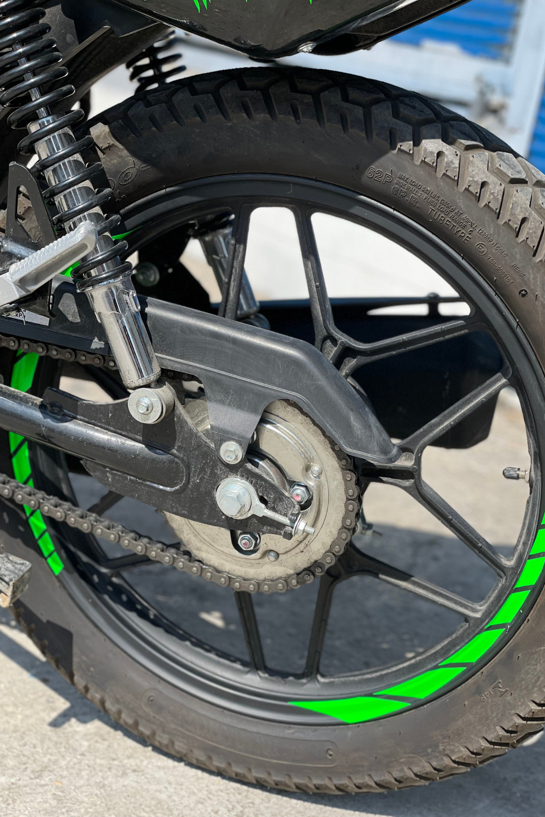 Motor Jantı için Neon Yeşil Dekoratif Jant Şeridi Seti ( 8 Parça Jant Şeridi)