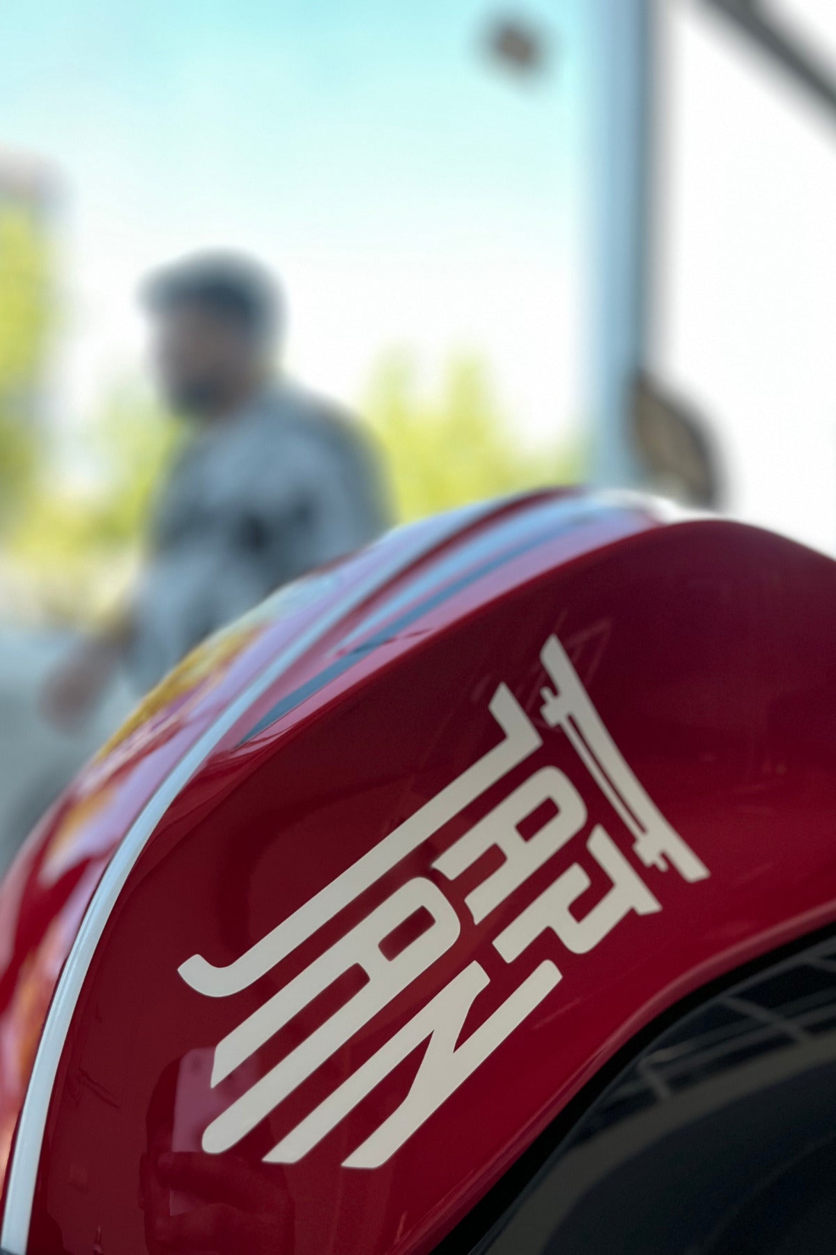 Motor ve Kask için Beyaz Renk Motifli Japan Sticker Etiket (1 Adet)