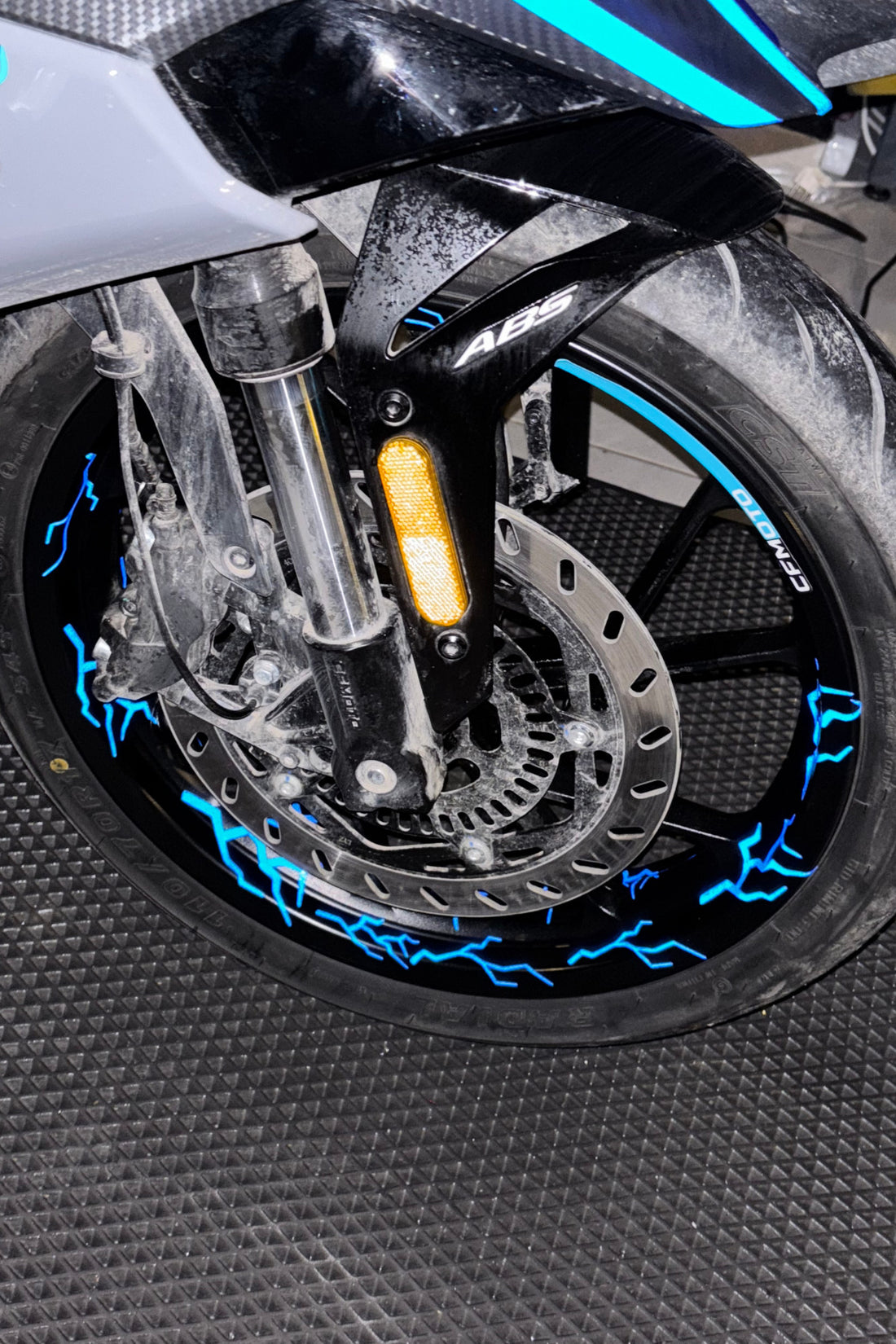 Motor Jantı için Reflektif Mavi Yıldırım Şimşek Sticker Seti (64 Parça)(Tüm Jantlara Uyumlu)