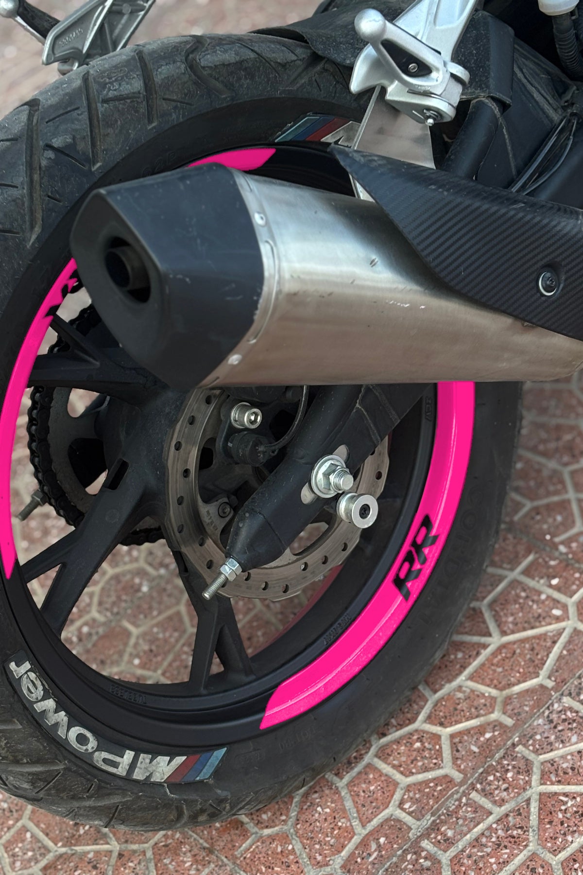 RKS SRK 125R için RR Yazılı Çeyrek Jant Şeridi Sticker Seti