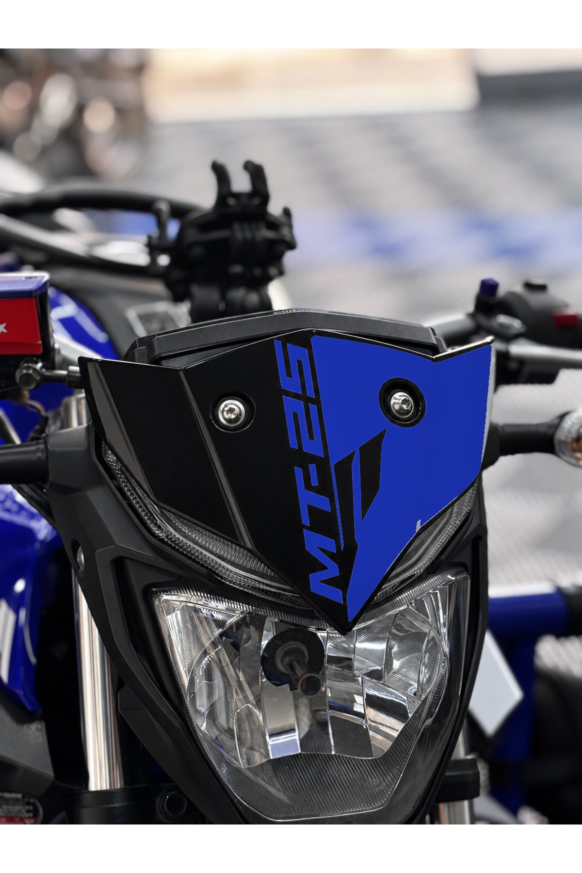 Yamaha MT-25 Eski Kasa için Yazılı-MT Logolu Kafa Detay Sticker
