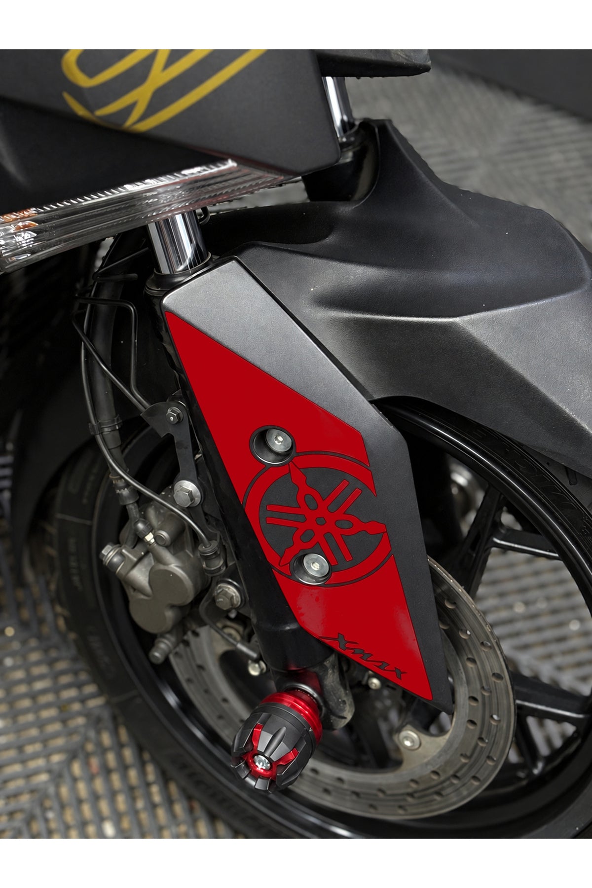 Yamaha Xmax Ön Çamurluk için Logolu Detay Sticker (Sağ-Sol) (2018-2022 Uyumlu)