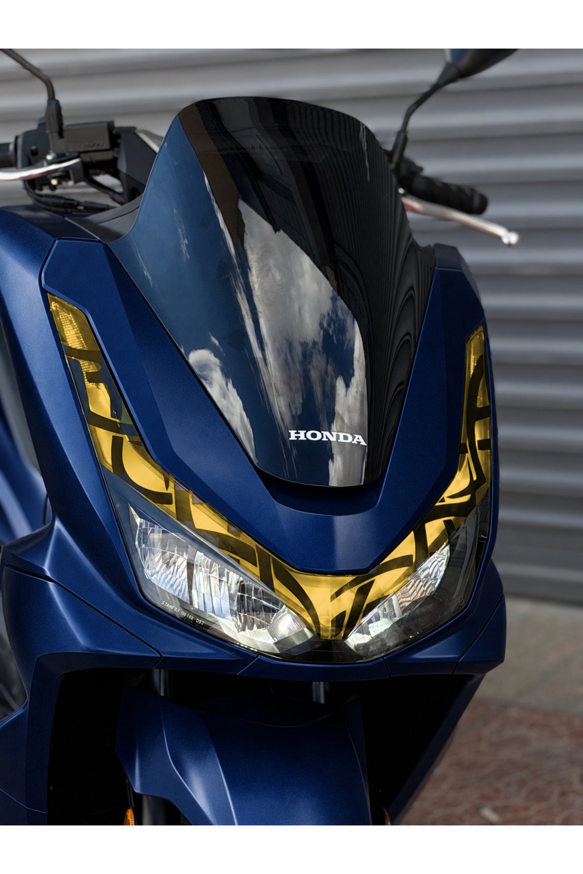 Honda PCX Deluxe için Tribal Dövme Desenli Far Filmi Far Tasarım Sticker (2025-2026 Uyumlu)