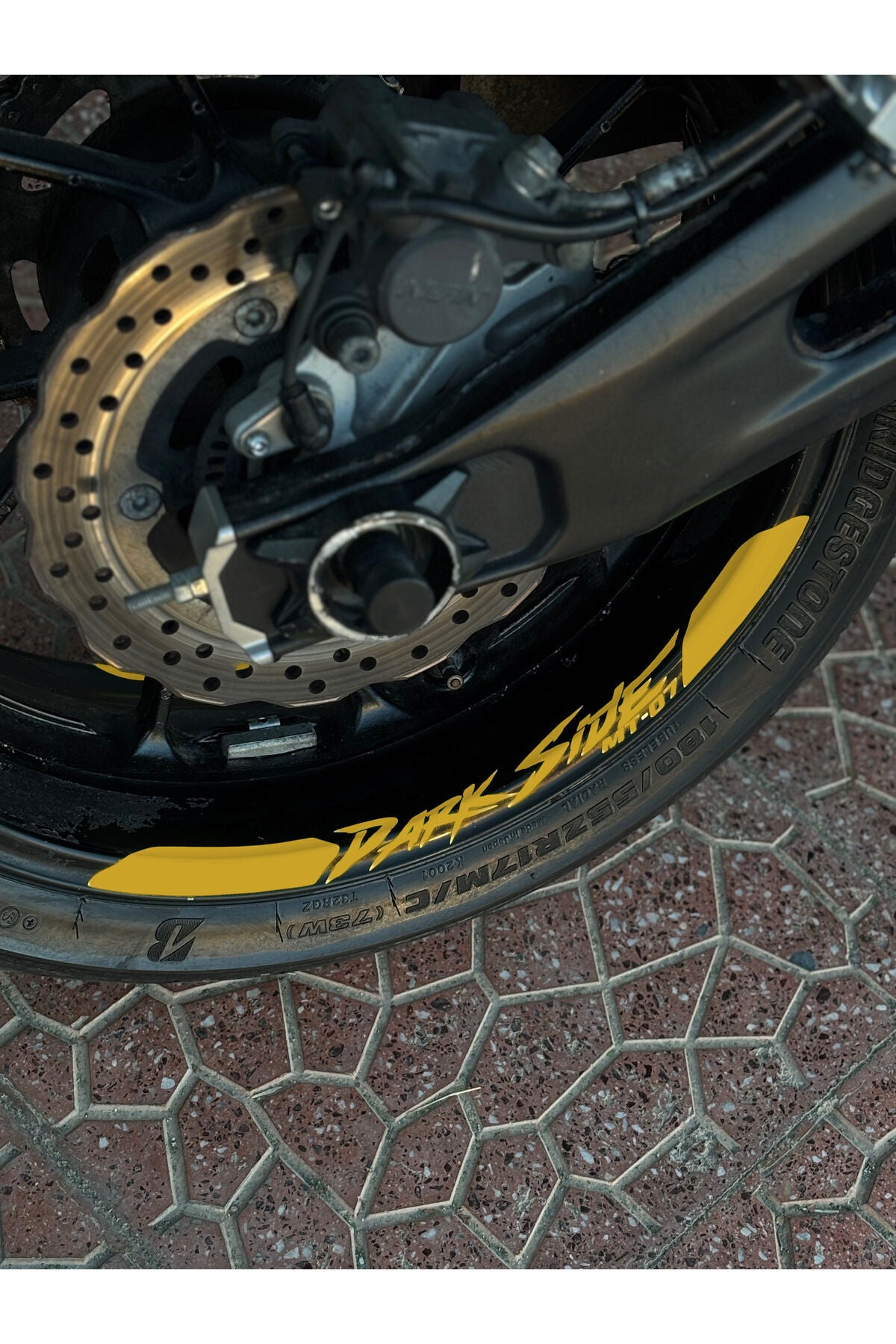 Yamaha MT-07 için Dark Side MT-07 Jant Şeridi Sticker Seti (8 Parça) (Ön-Arka Yeterli)