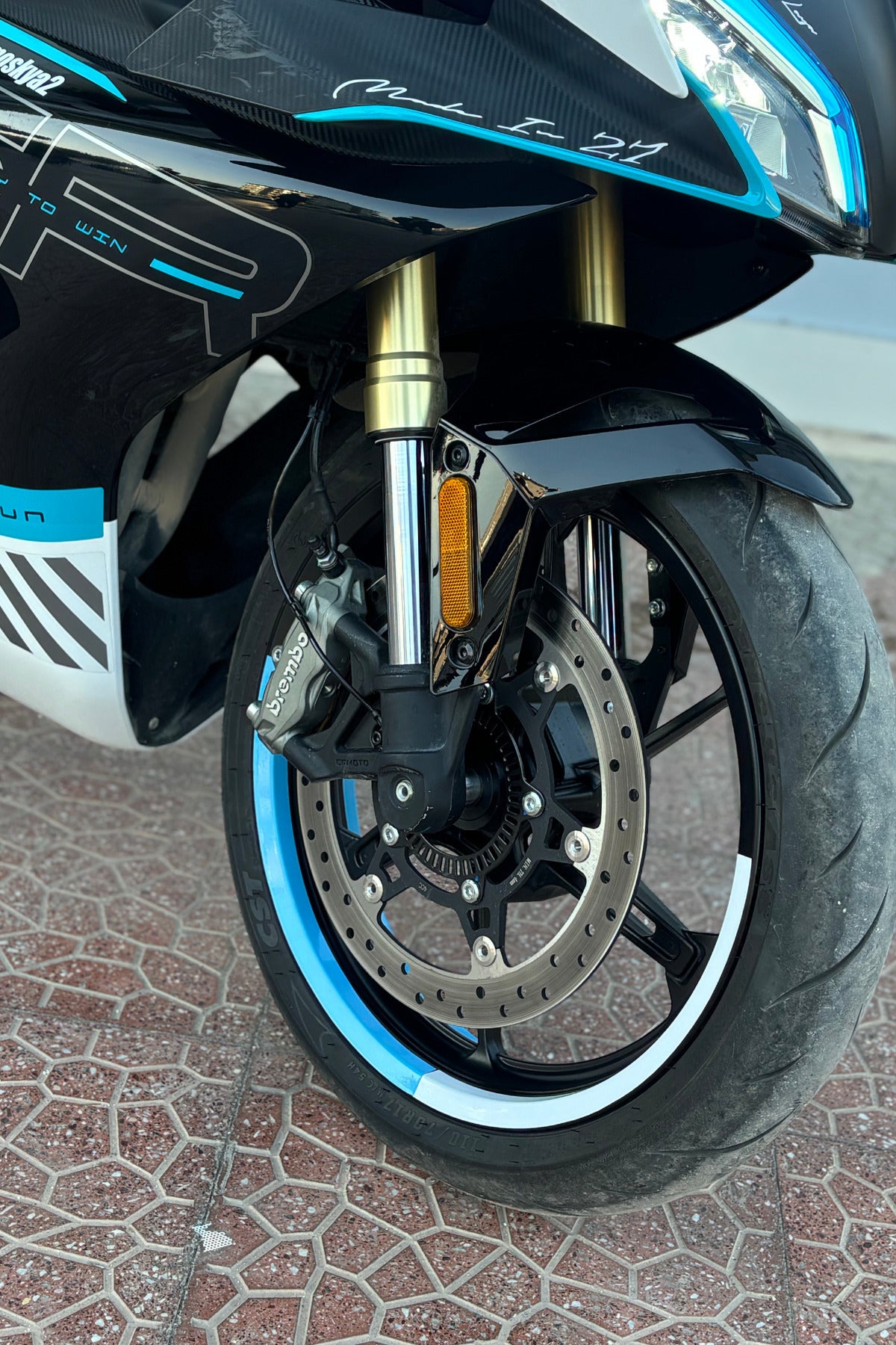 CFMOTO 450SR için Çift Renki Çeyrekli Jant Şeridi Sticker Seti (8 Parça)