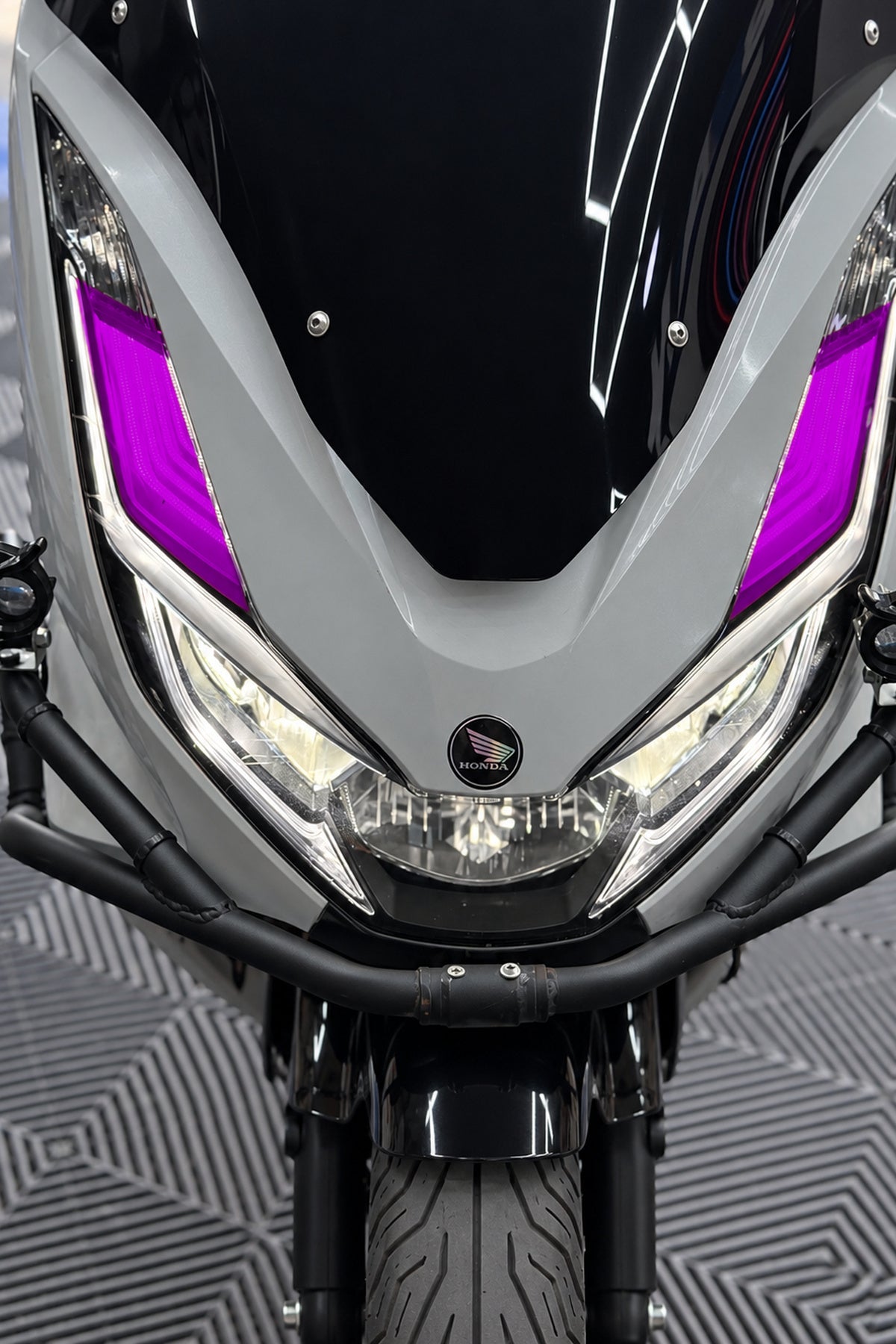 Honda PCX için Amerikan Görünümlü Far Filmi Far Tasarım Filmi (2021-2022-2023-2024 Uyumlu)