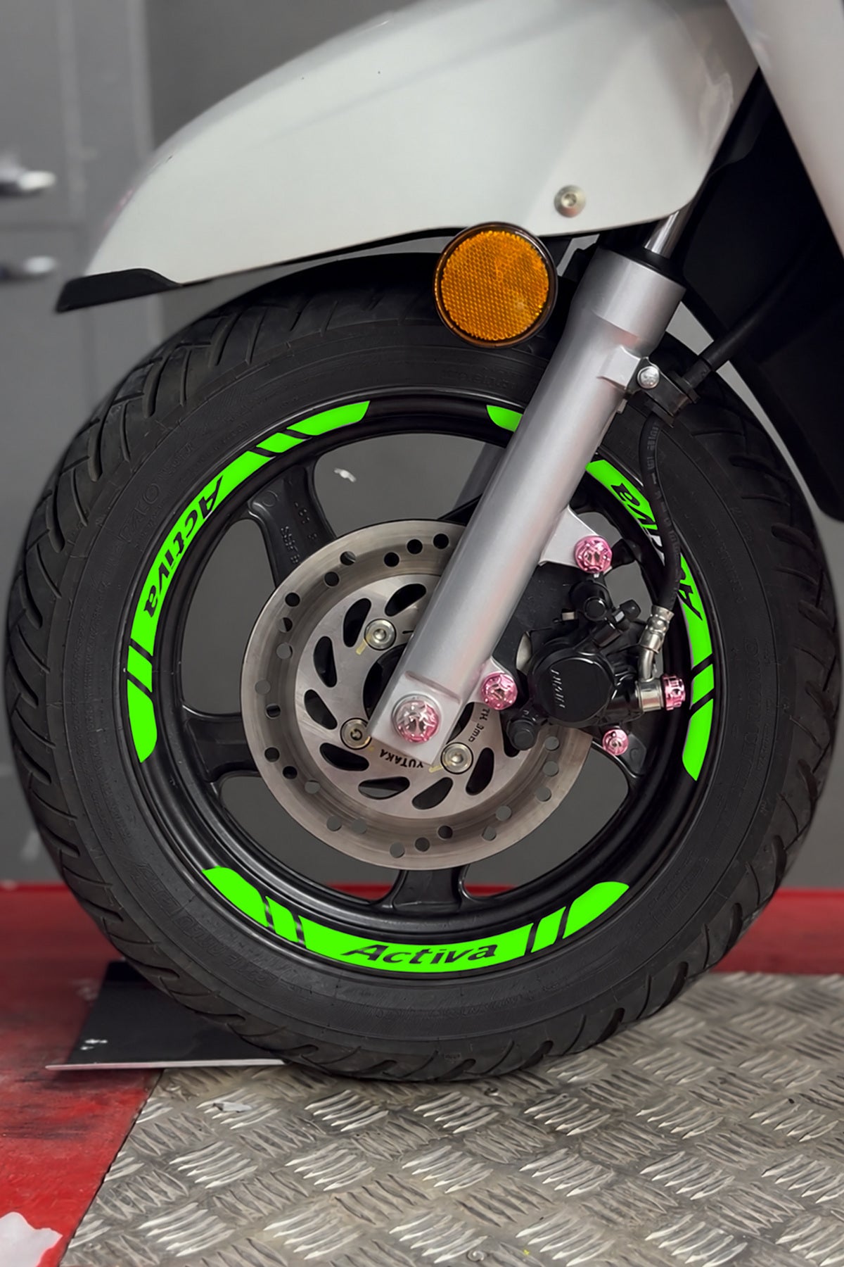 Honda Activa Scooter için Activa Yazılı 12 Parça Jant Şeridi (Ön ve Arka Yeterli)