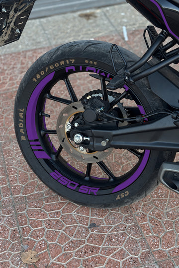 CFMOTO 250 SR için Yazılı Kalın Kesikli Jant Şeridi Sticker Seti (16 Parça) (1 Set 1 Motora Yeterlidir)
