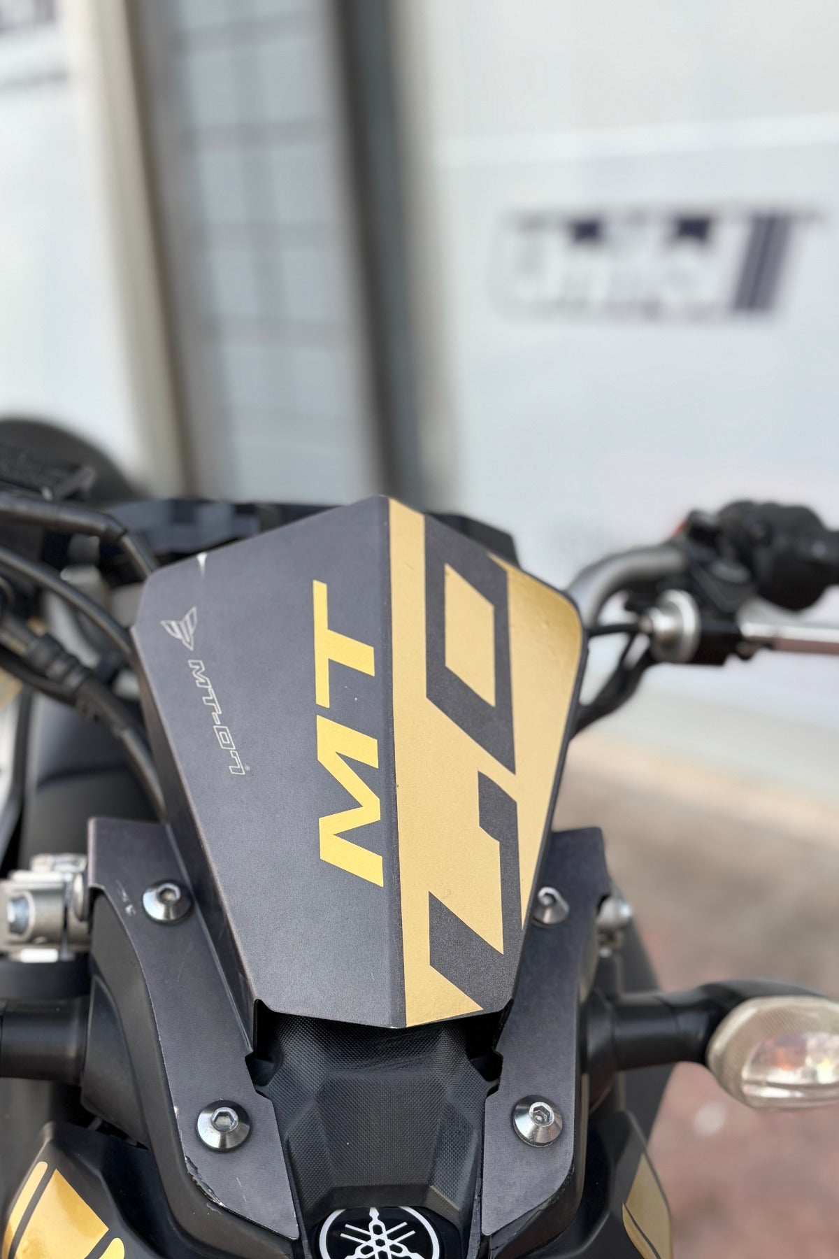 Yamaha MT-07 için Gold Renk Kafa Sticker Etiket (2014-2017 Modeller için)