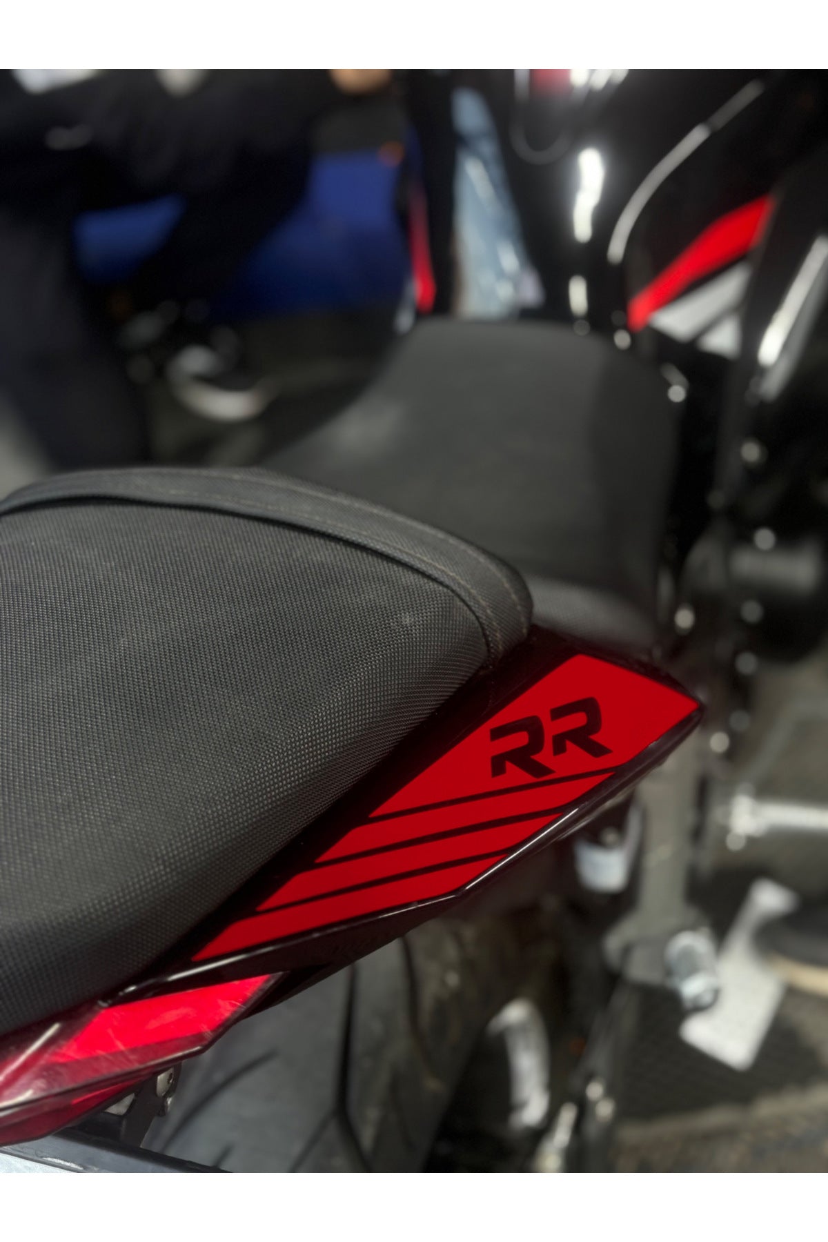 RKS R250-M250 için RR Yazılı Kuyruk Sticker Etiket (Sağ ve Sol )