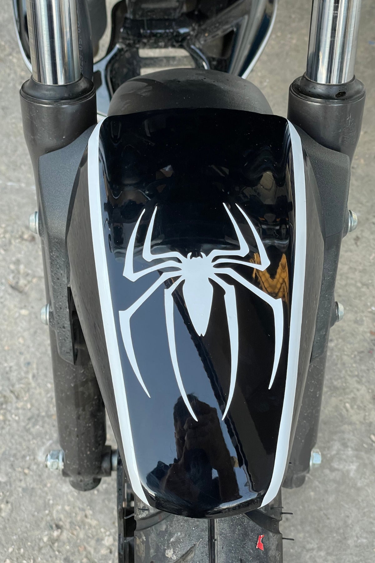 Motor-Araba-Kask için Beyaz Örümcek Spider Sticker Etiket (1 Adet)