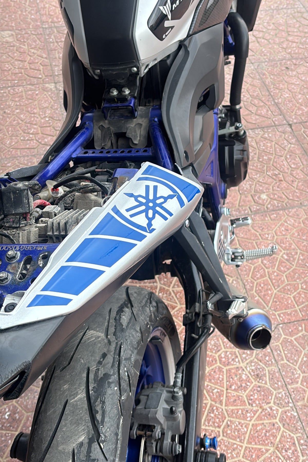 Yamaha R25/MT25 Uyumlu Kuyruk için Sağ ve Sol Sticker Seti