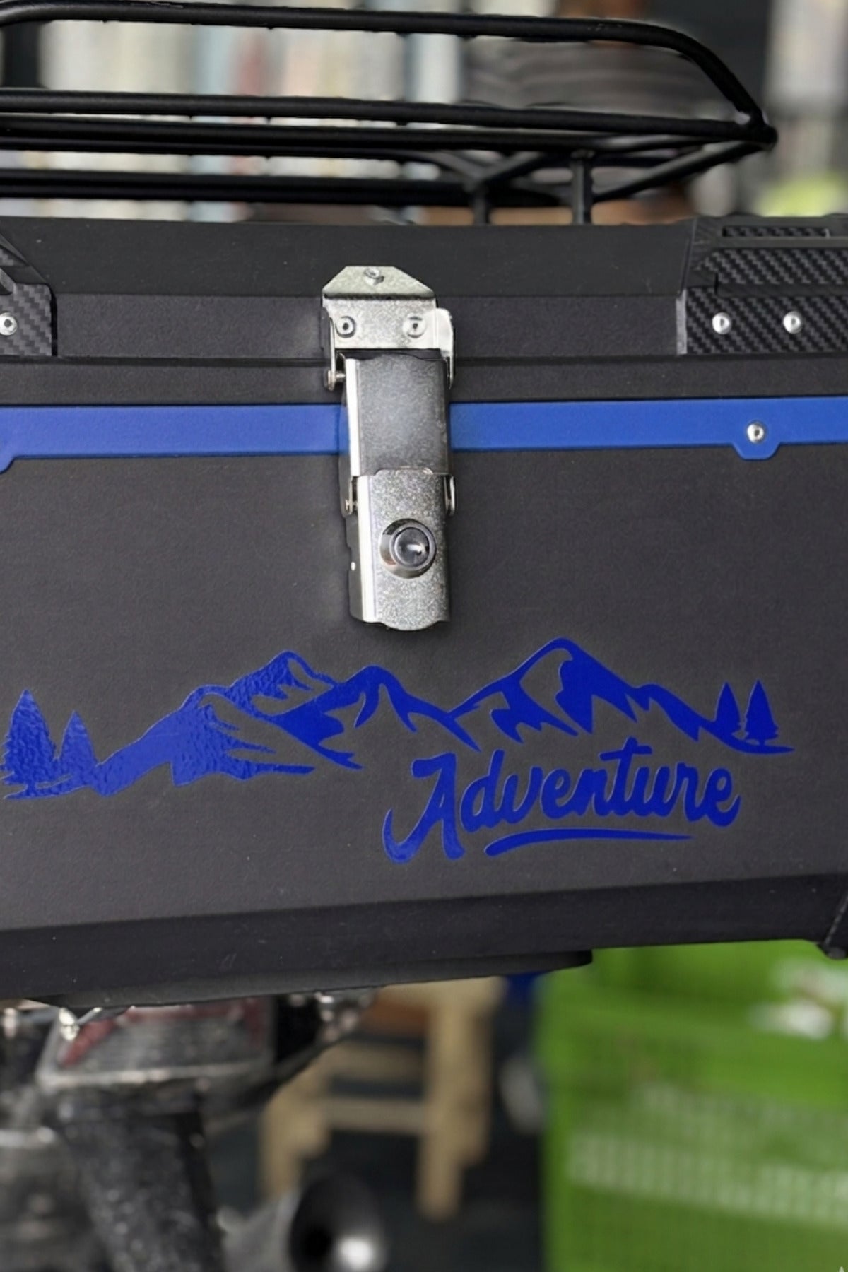 Motosiklet Arka Çanta Uyumlu Adventure Ağaç Temalı Reflektörlü Sticker (33CMx8CM)