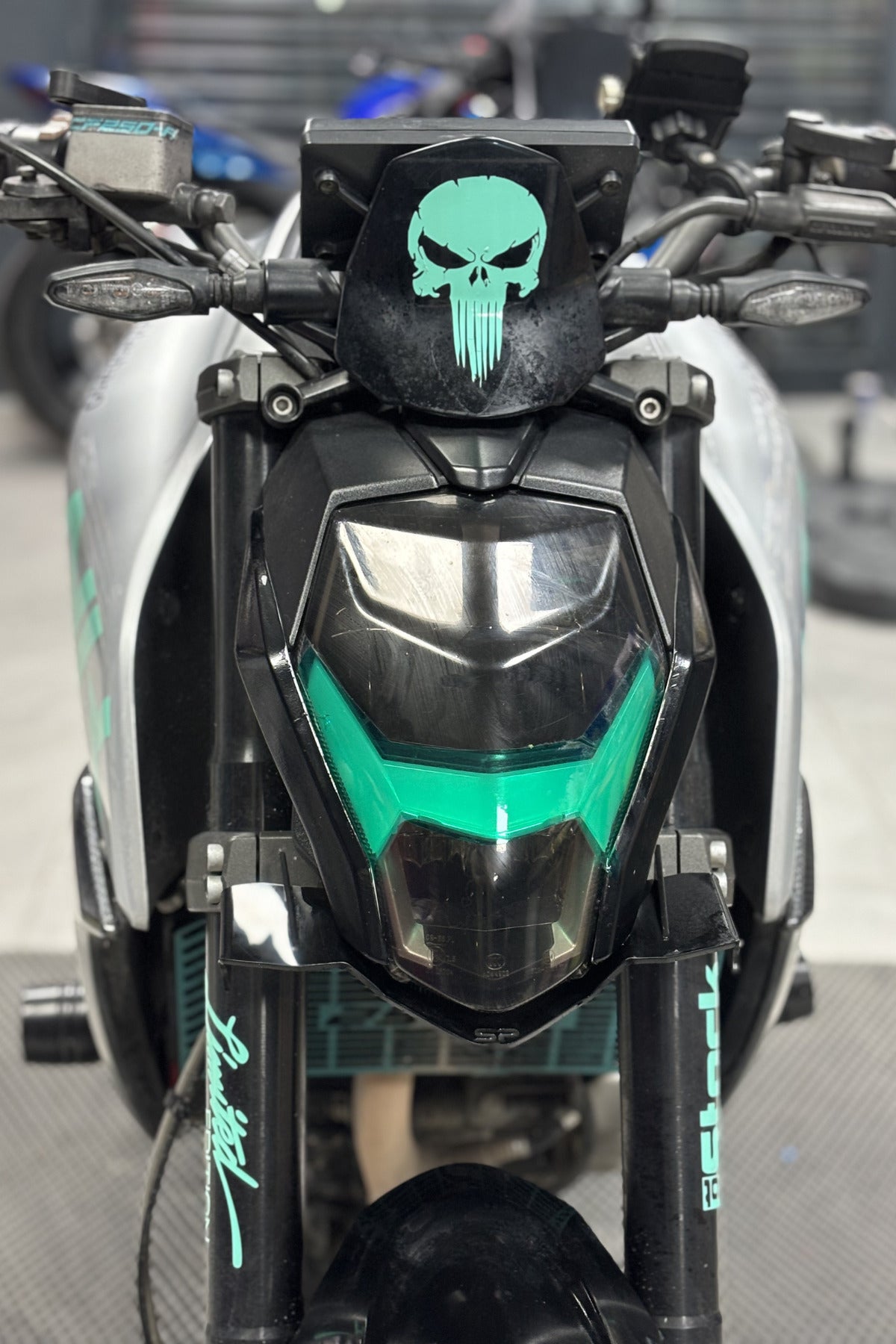 CFMOTO NK250 Gündüz Led için Renkli Far Filmi Sticker