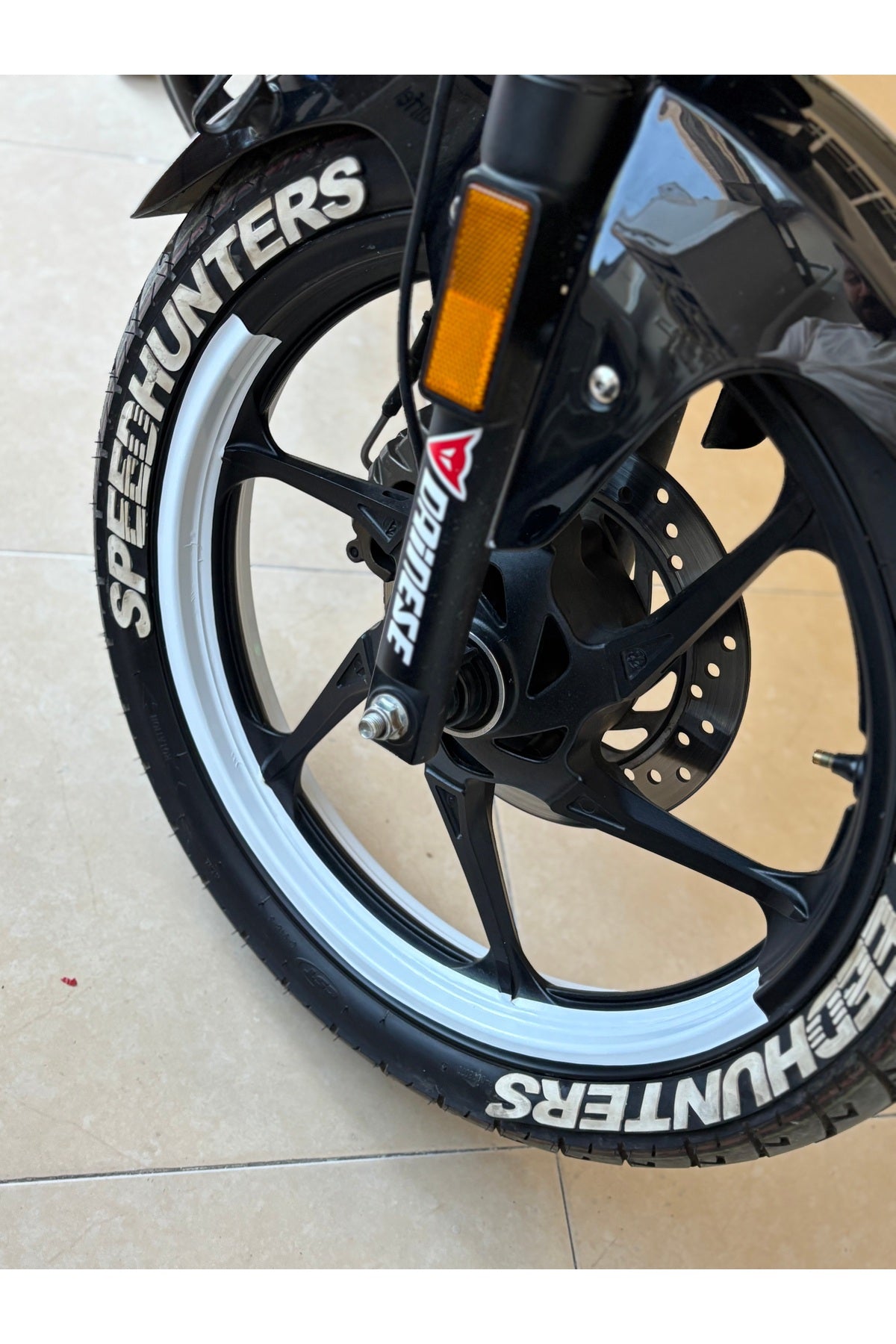 Motosiklet 17 Inch Jantlara Uyumlu Beyaz Renk Yarım Jant Şeridi (Tüm Jantlara Yetecek Kadar 4 Parça)