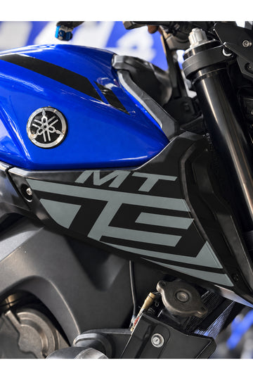 Yamaha MT-09 için Yan Grenajlara Uyumlu Kaplamalı MT-09 Sticker Etiket (2018-2019-2020)
