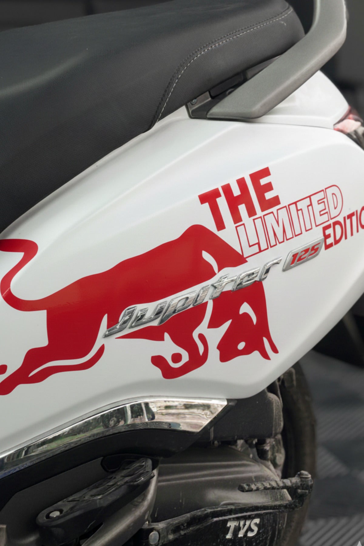 TVS Jupiter 125 Uyumlu The Limited Edition Desenli Sticker Seti (Sol Taraf)(Sadece Jupiter Uyumlu)