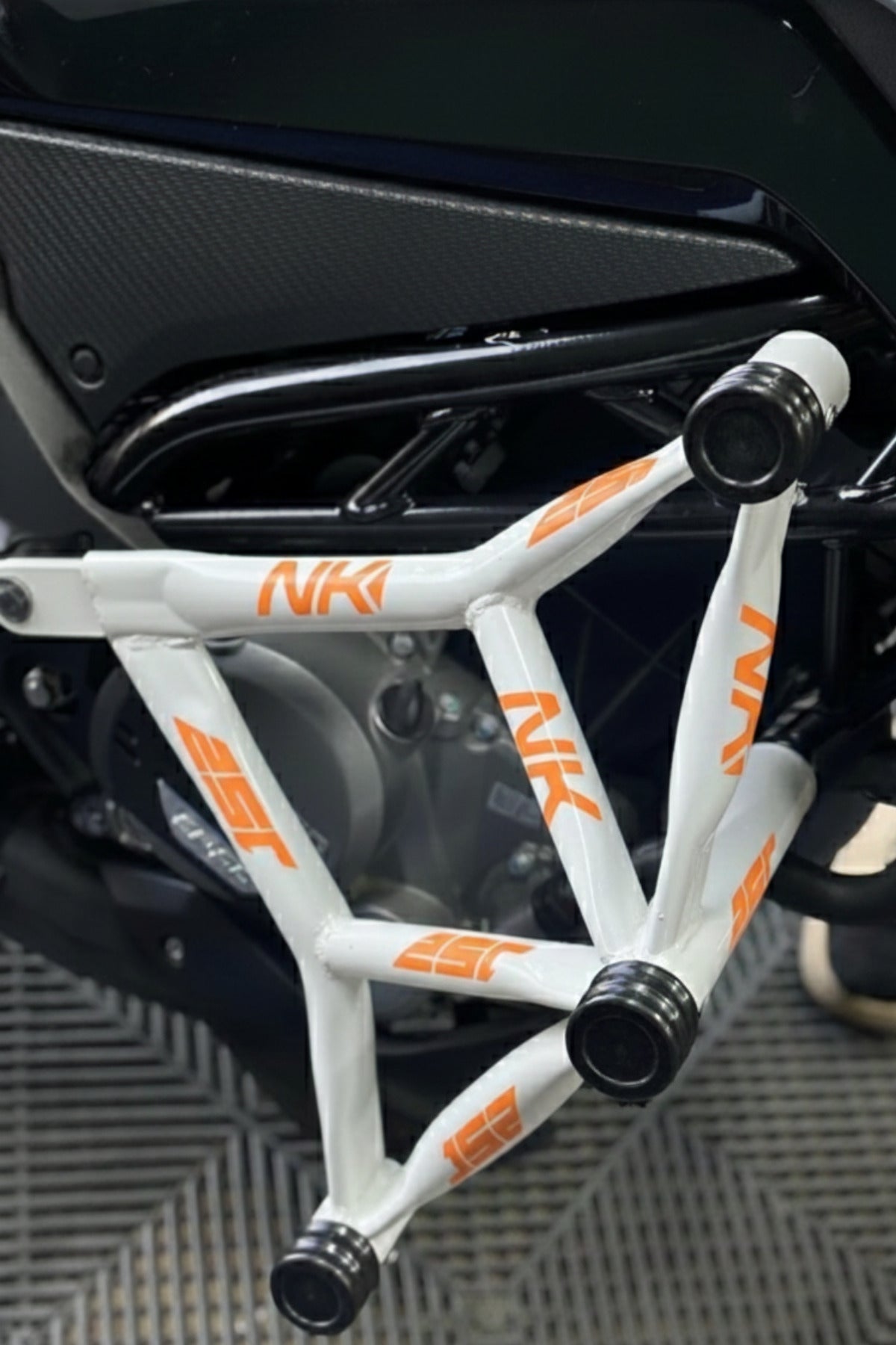 CFMOTO NK250 için Demir Koruma Yazılı Sticker Seti