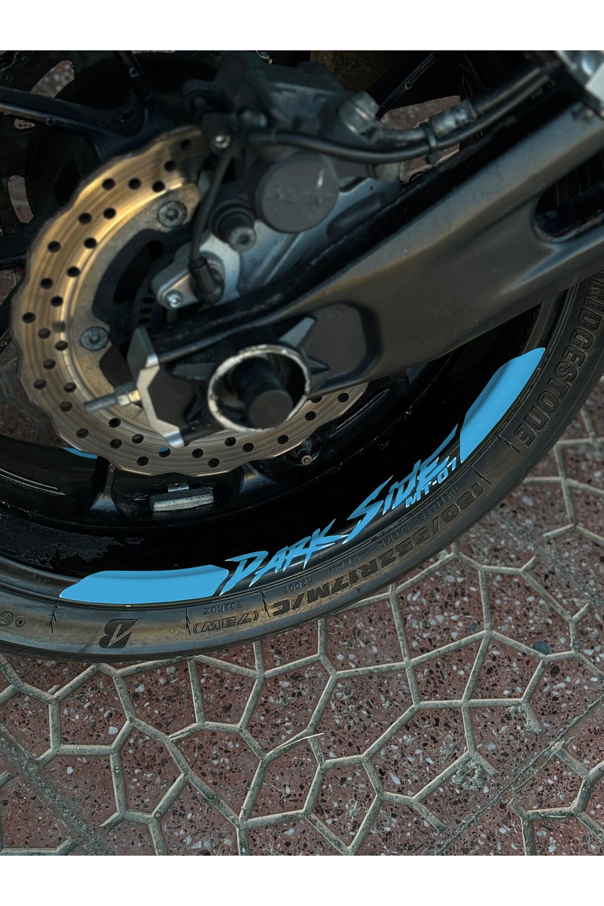 Yamaha MT-07 için Dark Side MT-07 Jant Şeridi Sticker Seti (8 Parça) (Ön-Arka Yeterli)