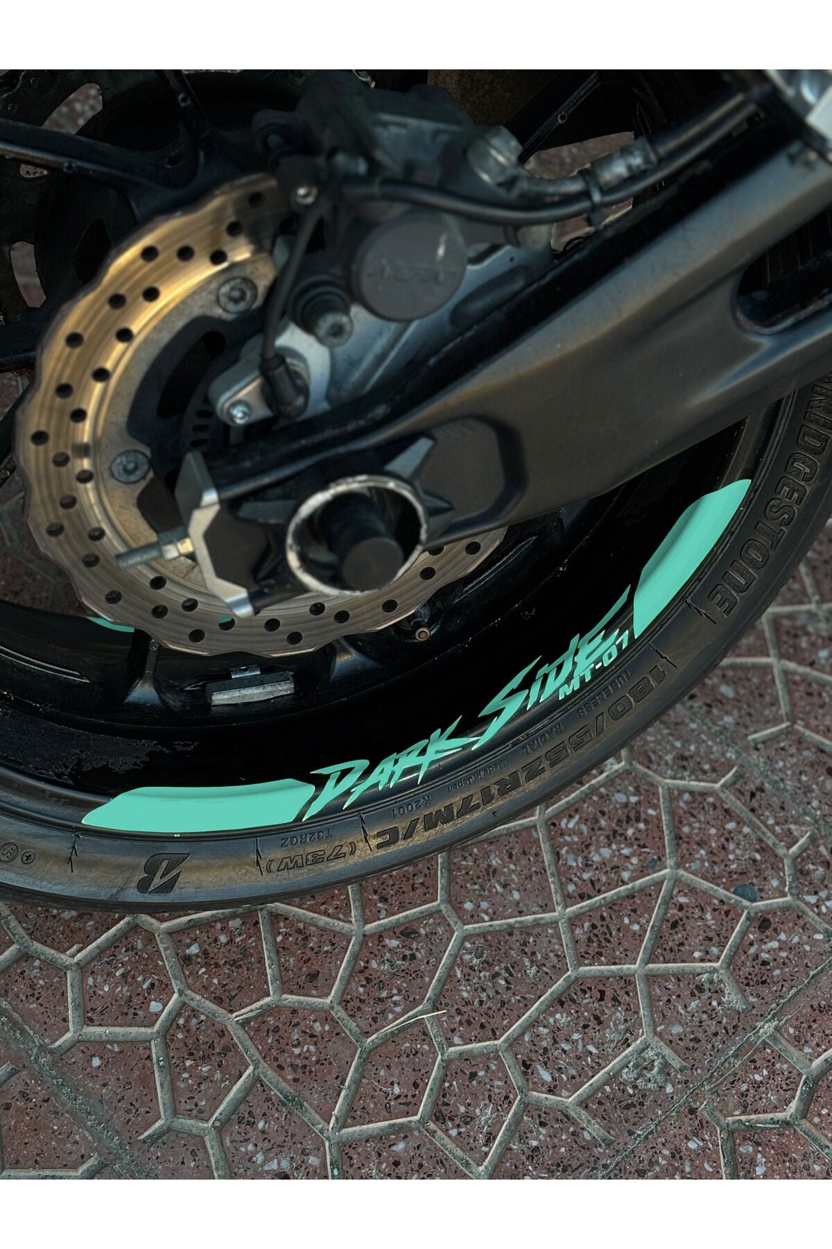 Yamaha MT-07 için Dark Side MT-07 Jant Şeridi Sticker Seti (8 Parça) (Ön-Arka Yeterli)
