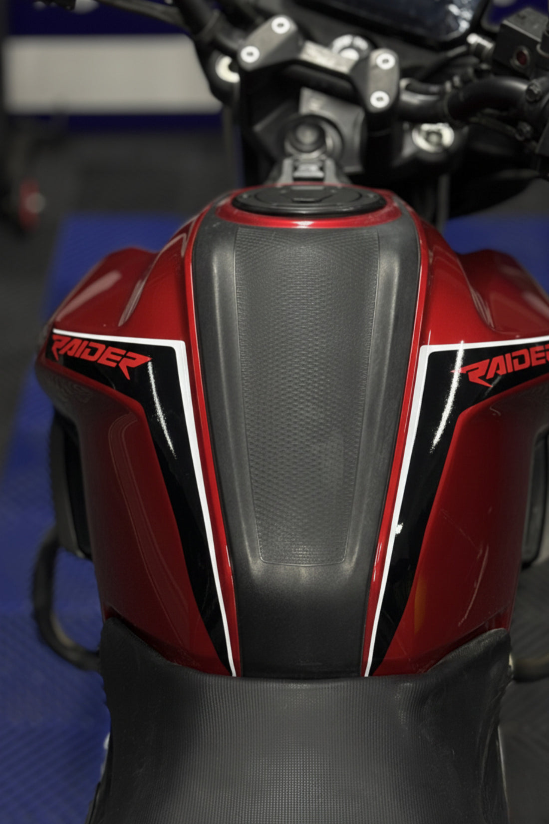 Tvs Raider 125 Motosiklet için Uyumlu Depo Kordon Sticker Seti (Sağ ve Sol)