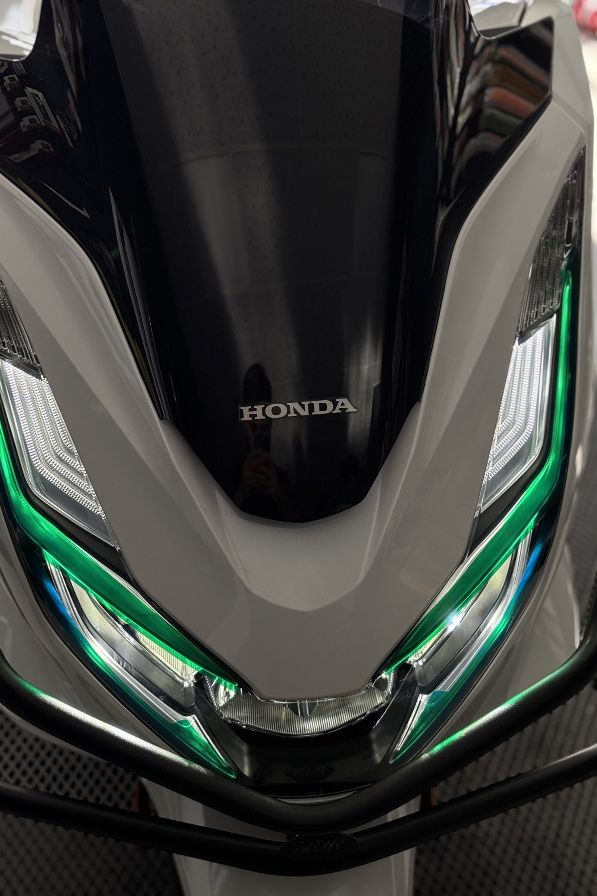 Honda PCX Gündüz Led için Far Tasarım Folyosu Sticker