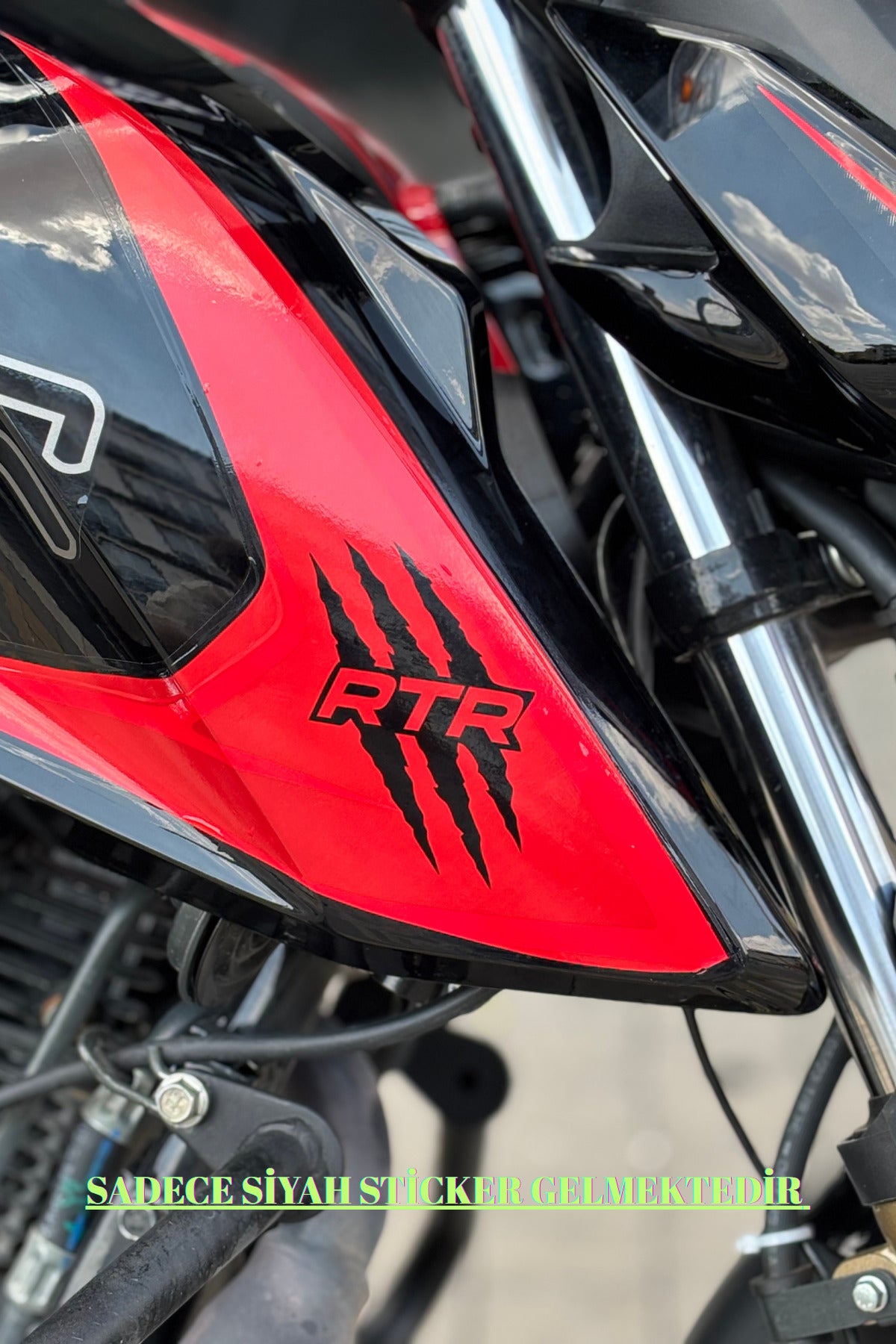 TVS Apache RTR için Siyah Renk Pençeli RTR Sticker Etiket (1 Adet)