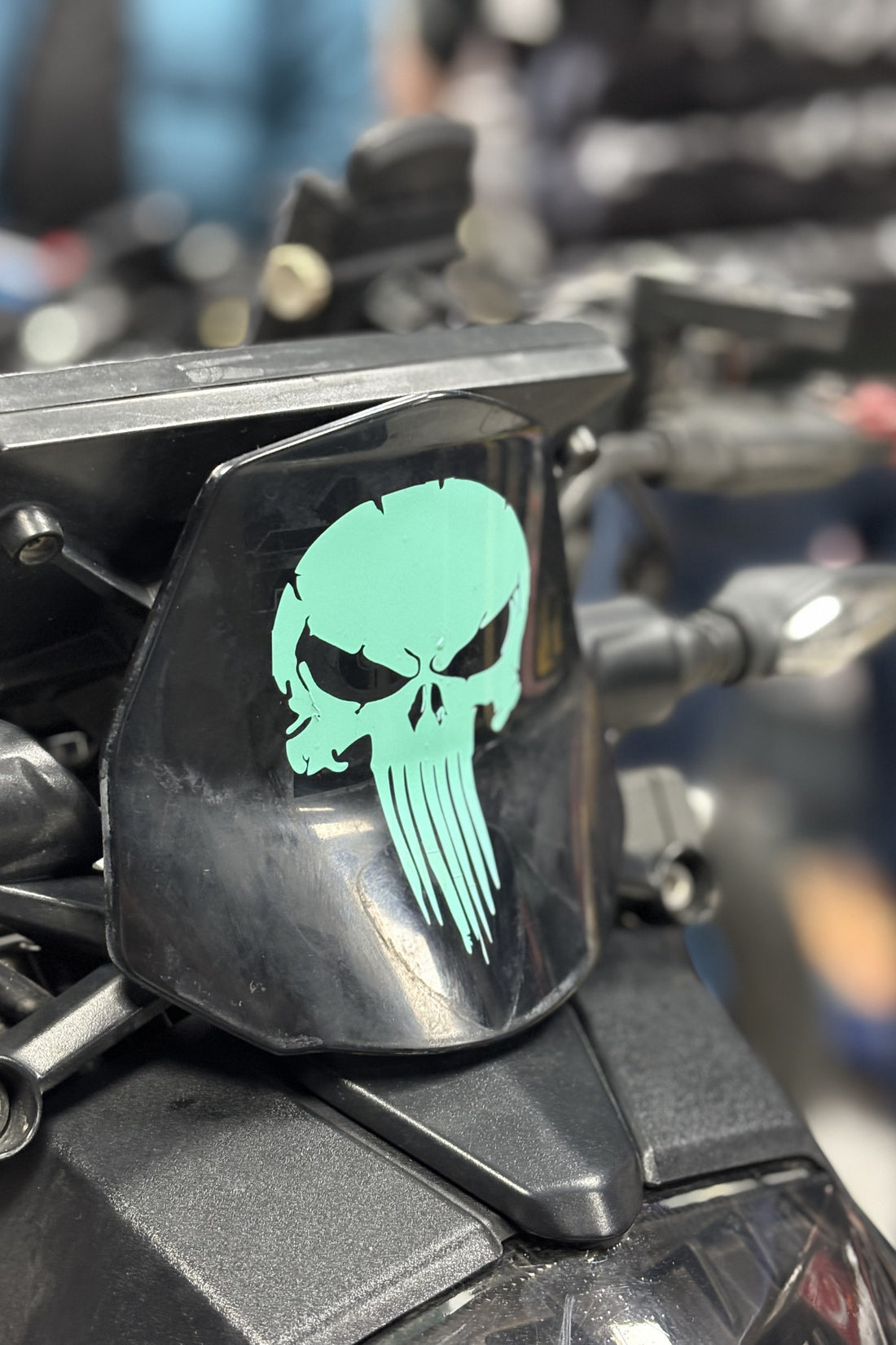 Motor ve Kask için Nane Yeşil Punisher Logo Sticker Etiket (1 Adet)