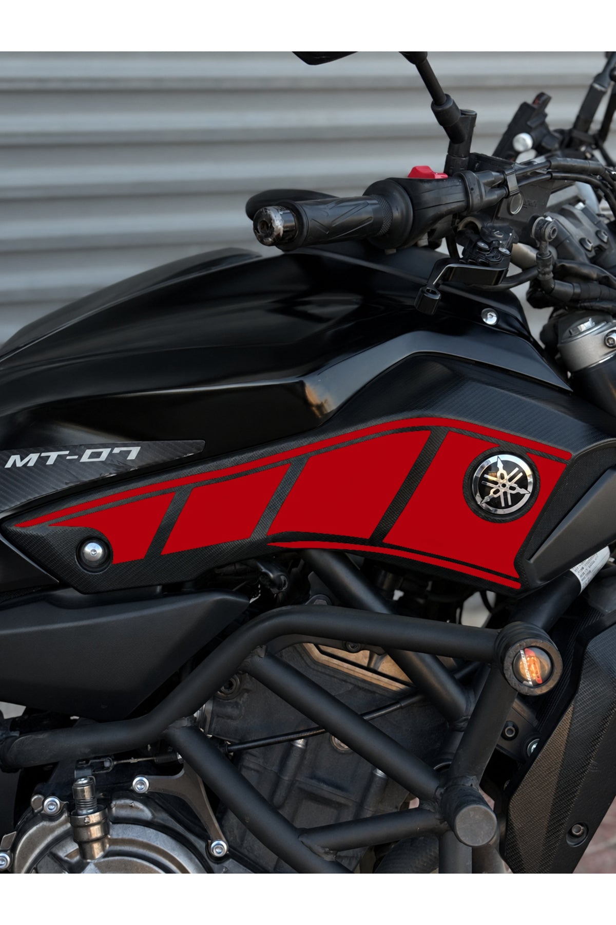 Yamaha MT-07 İÇİN Yan Plastik Panellere Uyumlu Grenaj Sticker (Sağ ve Sol) (2014-2017 Yılları Arası)