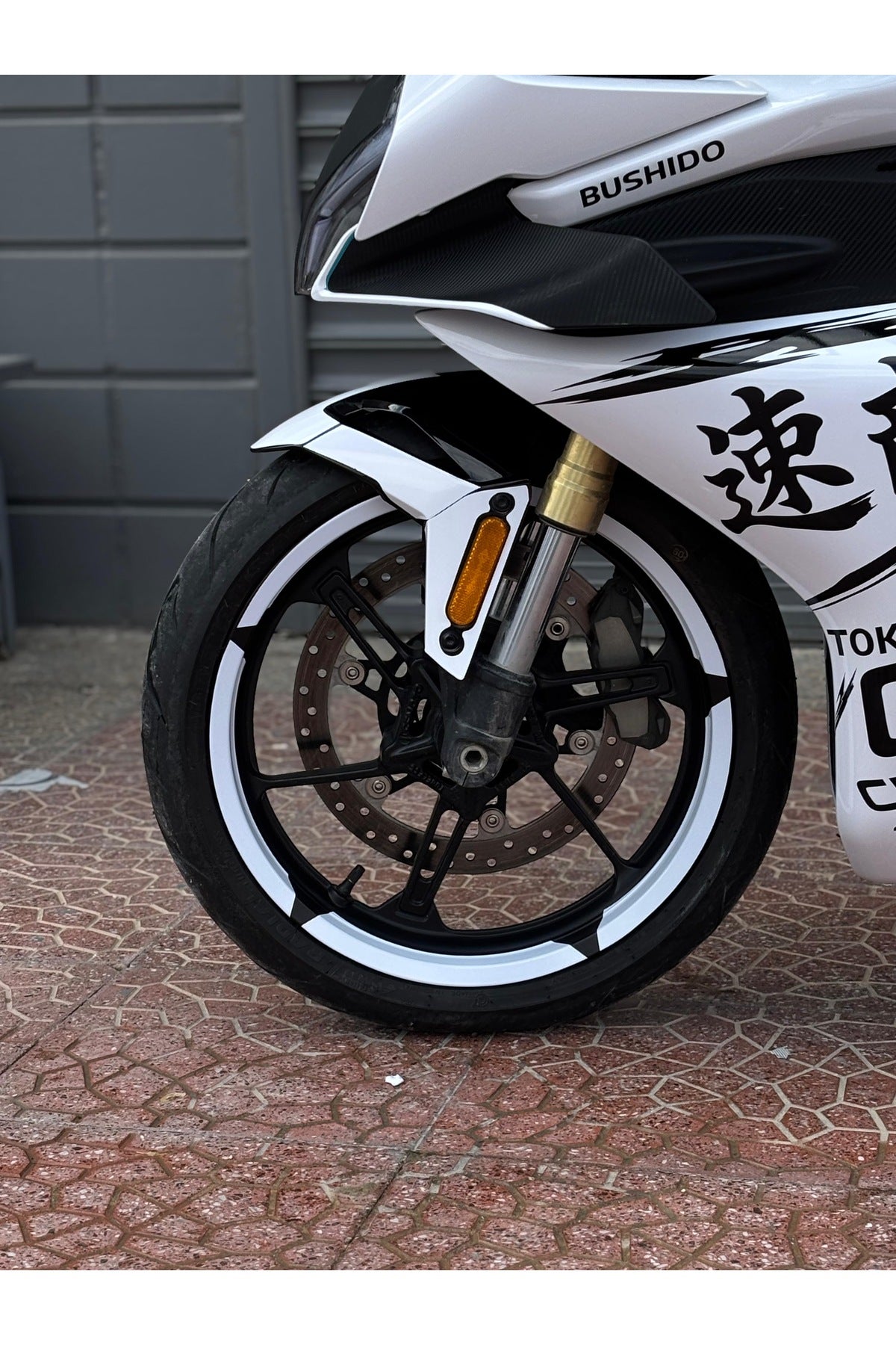 Motosiklet Jantı için 17 Inch Uyumlu Taycan Model Jant Sticker