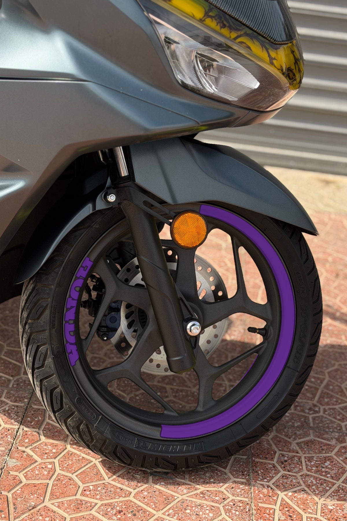 Honda Pcx için Honda Yazılı Yarım Jant Şeridi Sticker Seti (Ön-Arka-Sağ-Sol)
