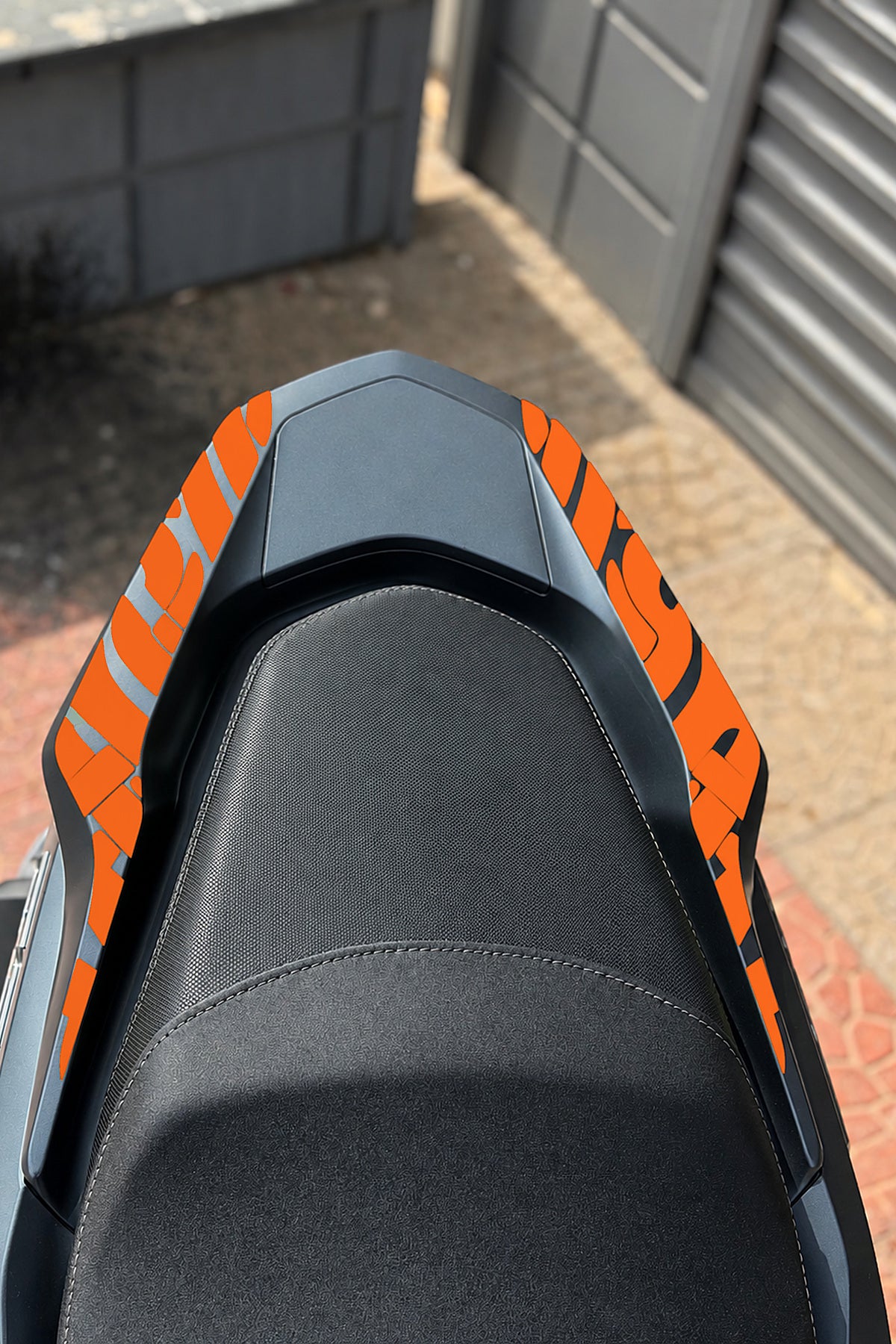 Honda PCX Deluxe için Kuyruk Üstü Tribal Desen Sticker (2025-2026 Uyumlu)