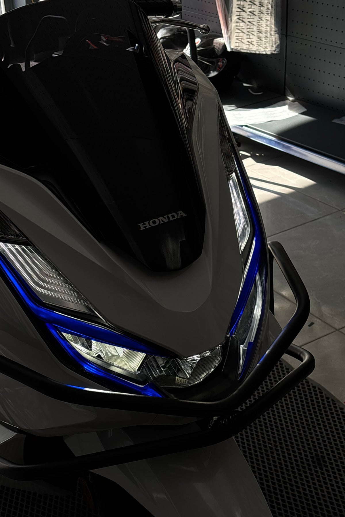 Honda PCX Gündüz Led için Far Tasarım Folyosu Sticker