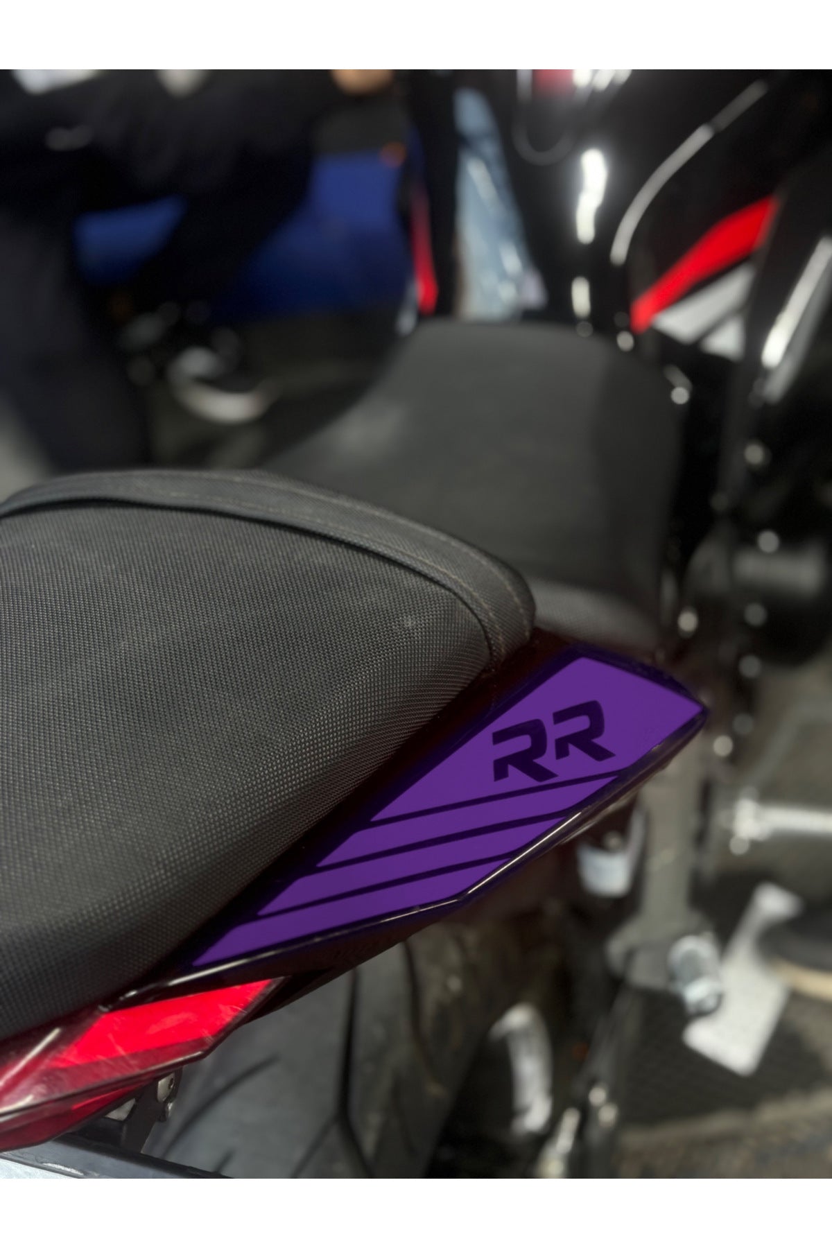 RKS R250-M250 için RR Yazılı Kuyruk Sticker Etiket (Sağ ve Sol )