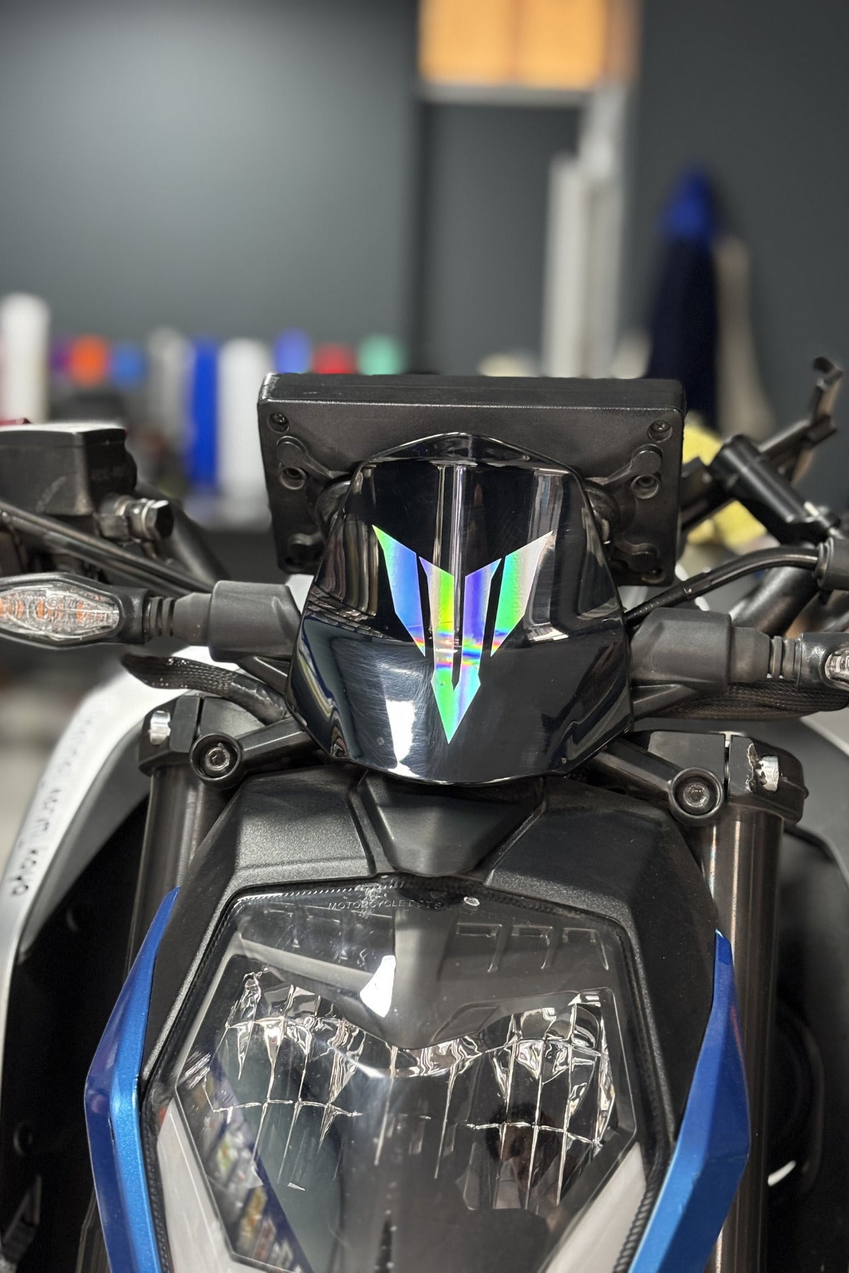 Motor ve Kask için Hologramlı MT Logo Sticker Etiket (10CM) (1 Adet)