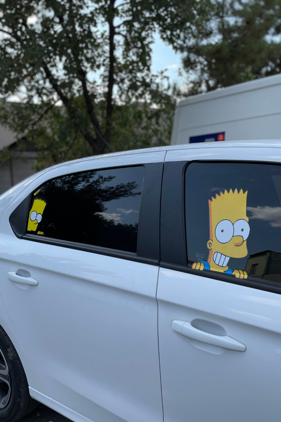 Araba Camı için Simpsonlar Seti Sticker Etiket (Sağ Taraf için) 2'li Set 30CMx20CM