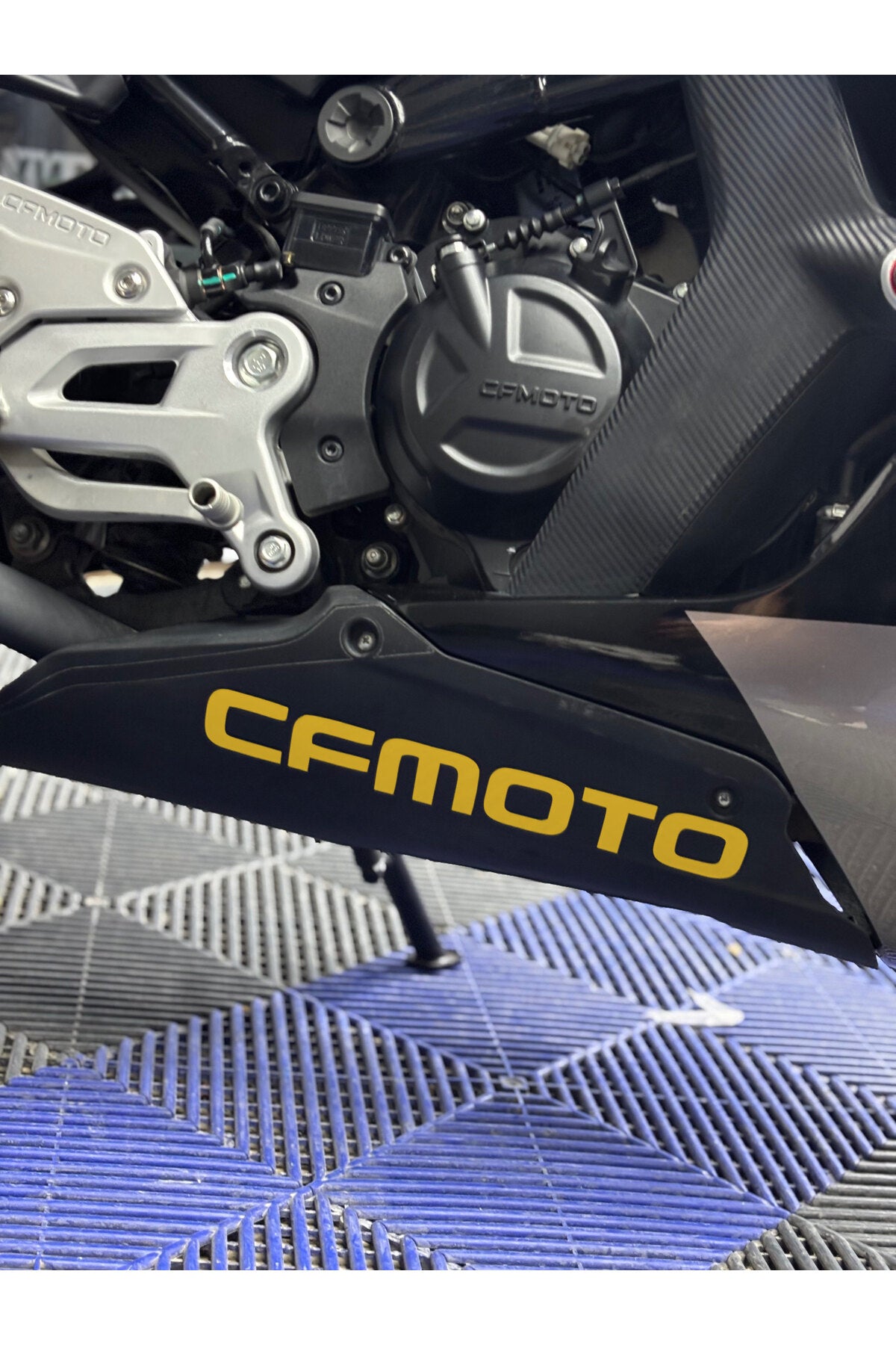 CFMOTO 450SR Alt Sakal için CFMOTO Yazı Sticker Etiket (30CM)