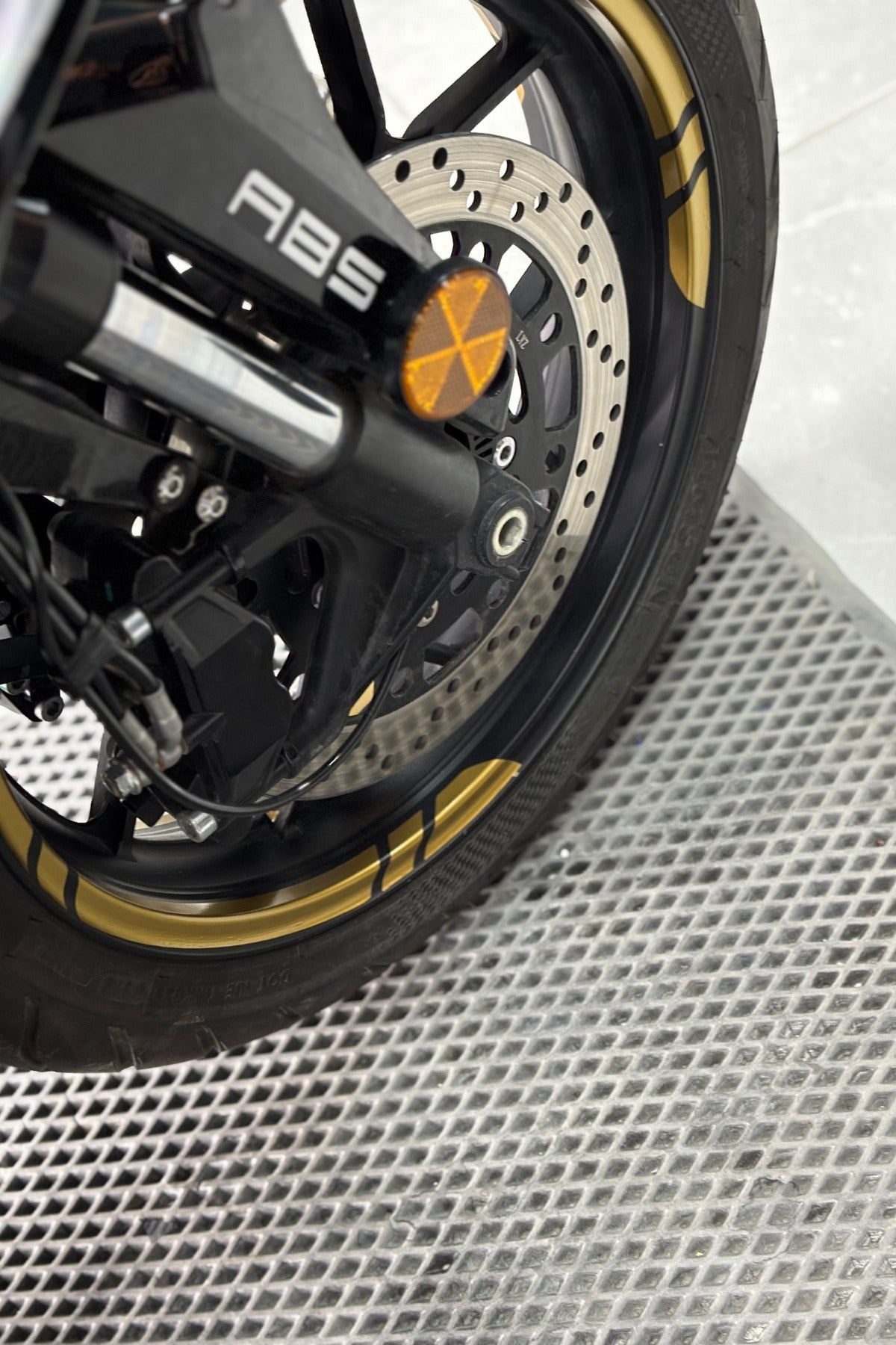 Motosiklet Jantı için Universal Tüm Motorlara Uyumlu Mat Gold Renk Jant Şeridi (8 Parça)