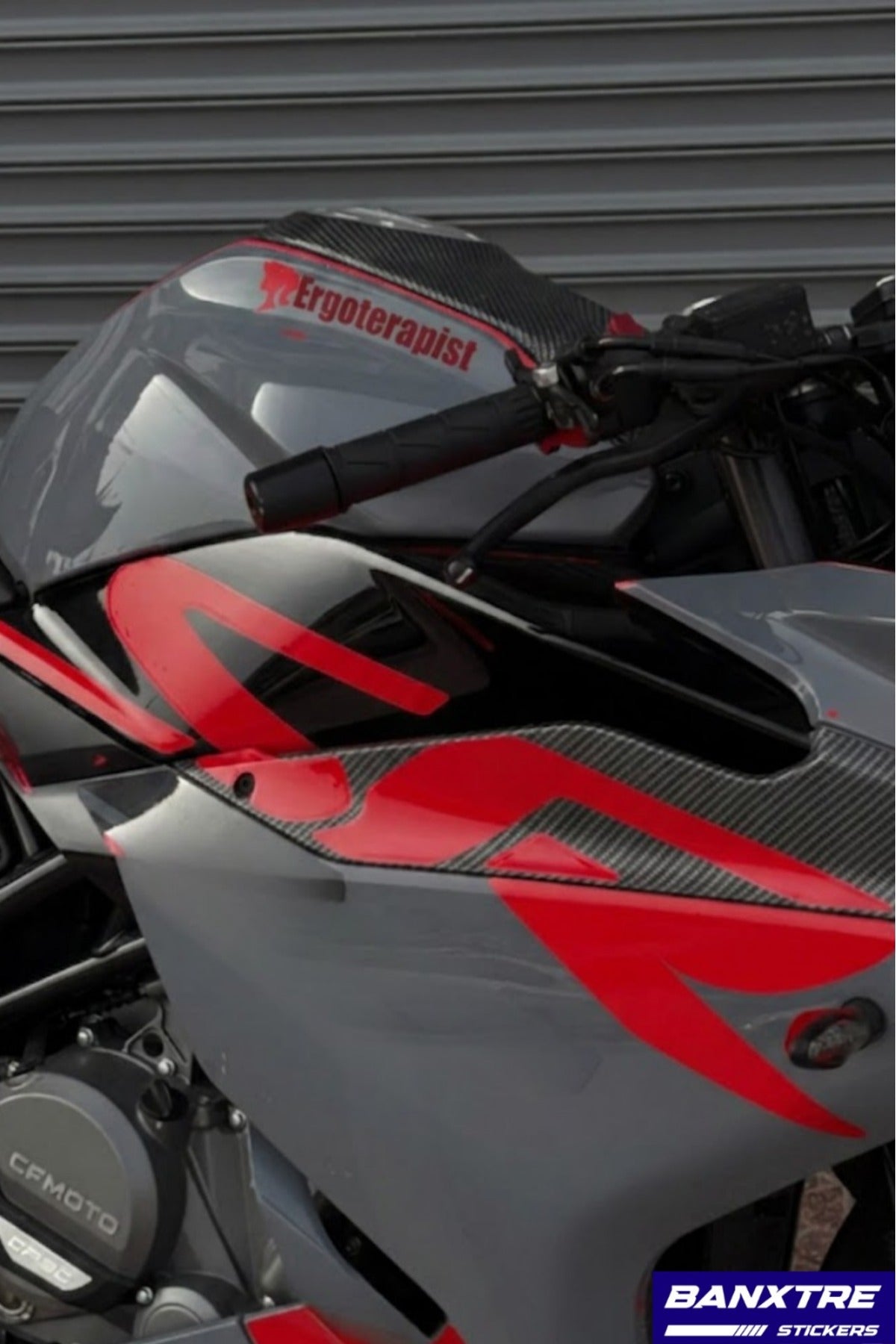 CFMOTO 250SR için Kırmızı Renk Orijinal Sticker (SR Yazıları Sağ ve Sol )