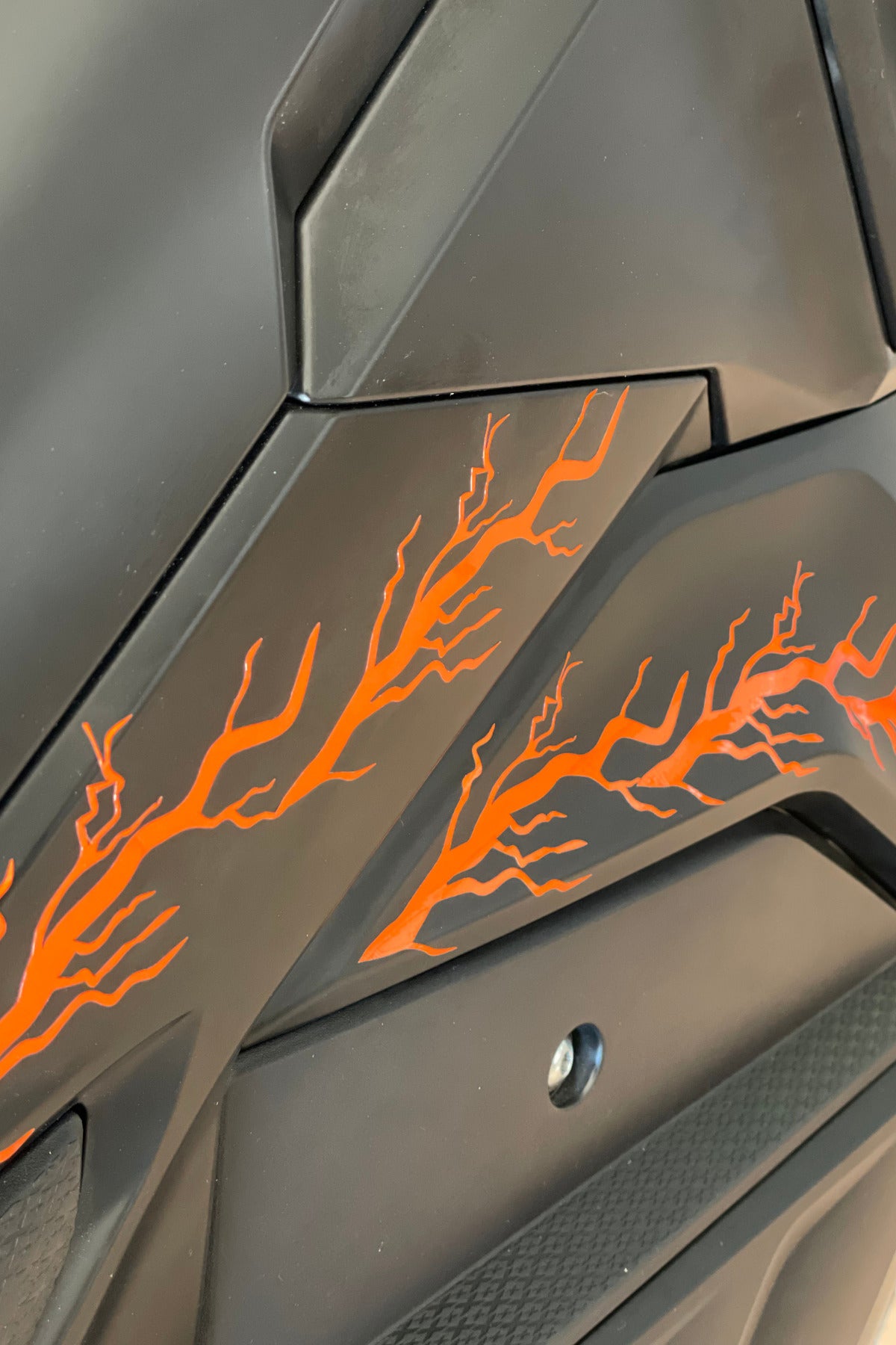 Motor için Gece Parlayan Reflektörlü Turuncu Yıldırım Şimşek Sticker Etiket (10'lu Set)