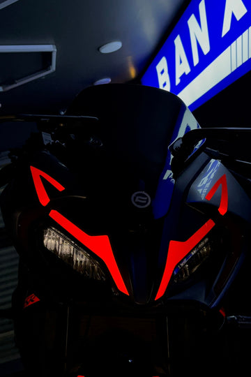 CFMOTO SR250 için Reflektörlü Far Kaşı Sticker Etiket Seti